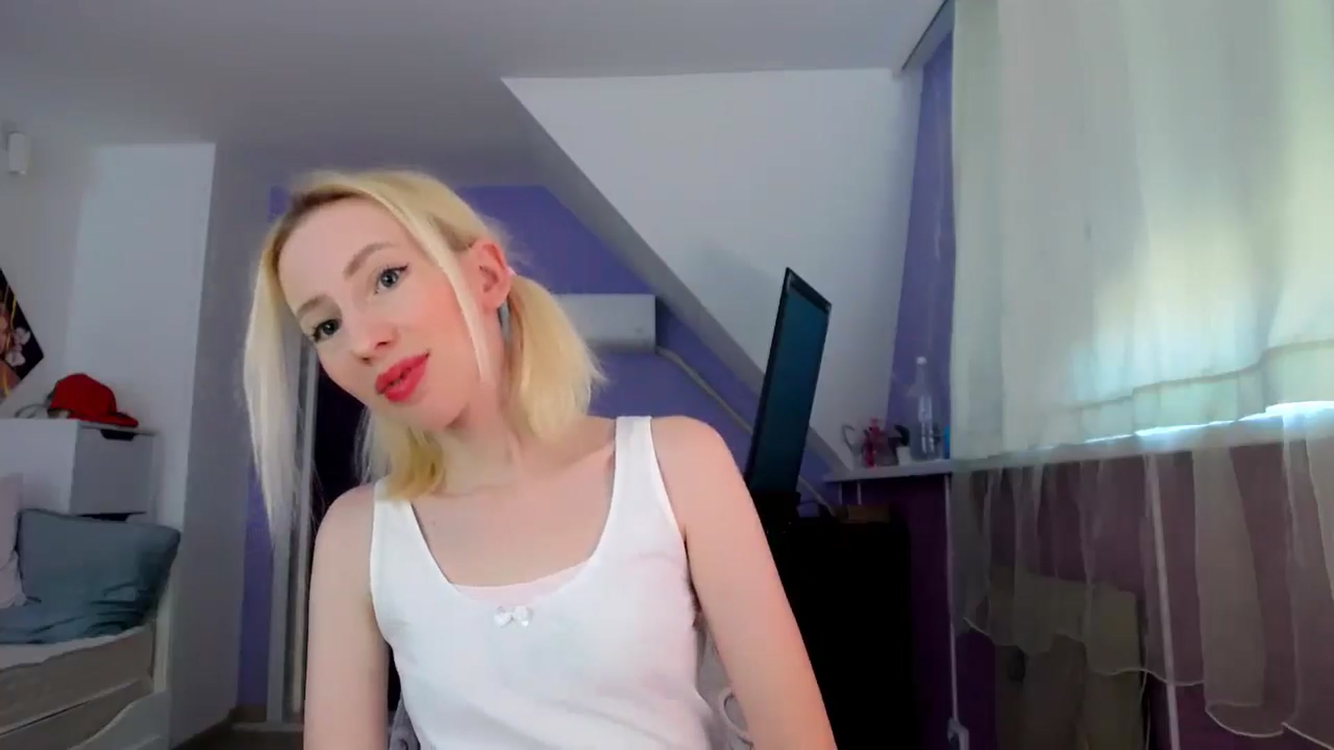Gallery image thumbnail from PetitePrincez's myfreecams stream on, 08/02/2025, 12:35 image 2 of 20