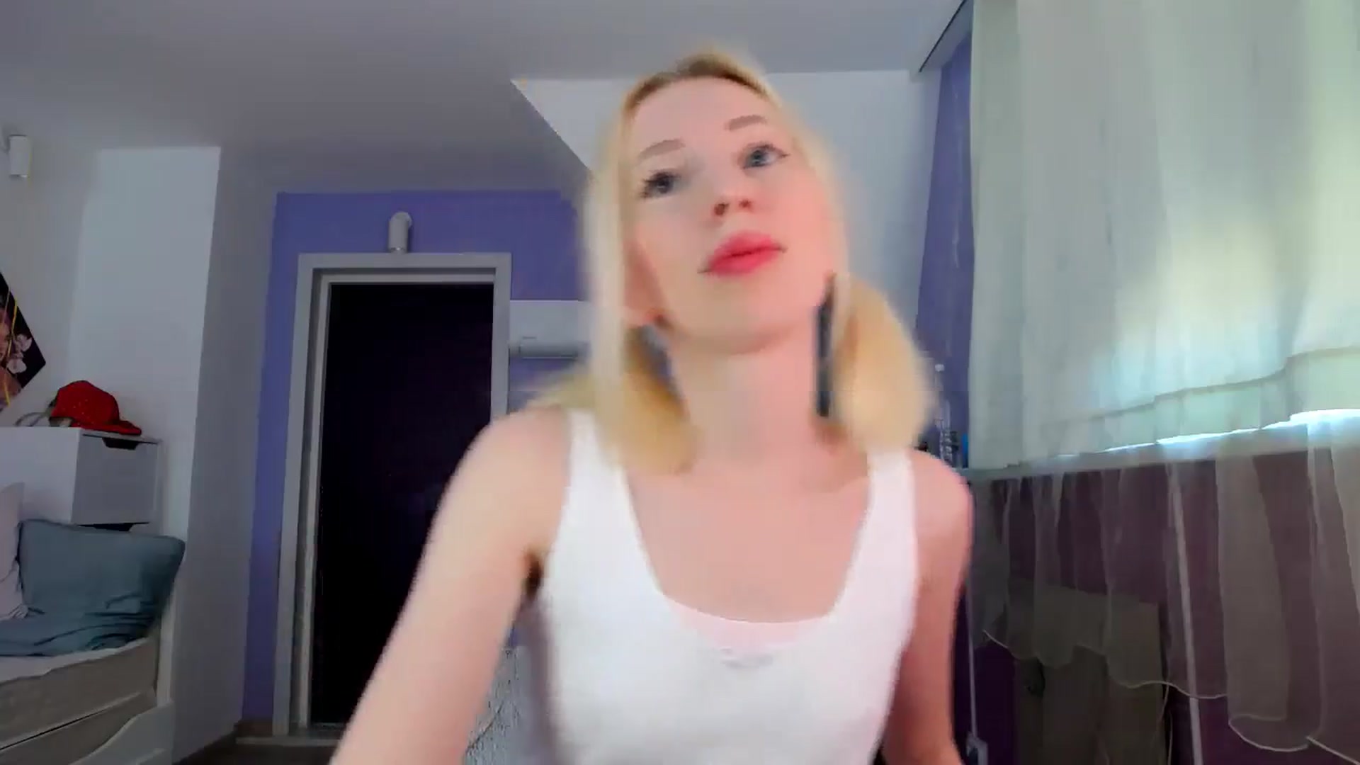 Gallery image thumbnail from PetitePrincez's myfreecams stream on, 08/02/2025, 12:35 image 5 of 20
