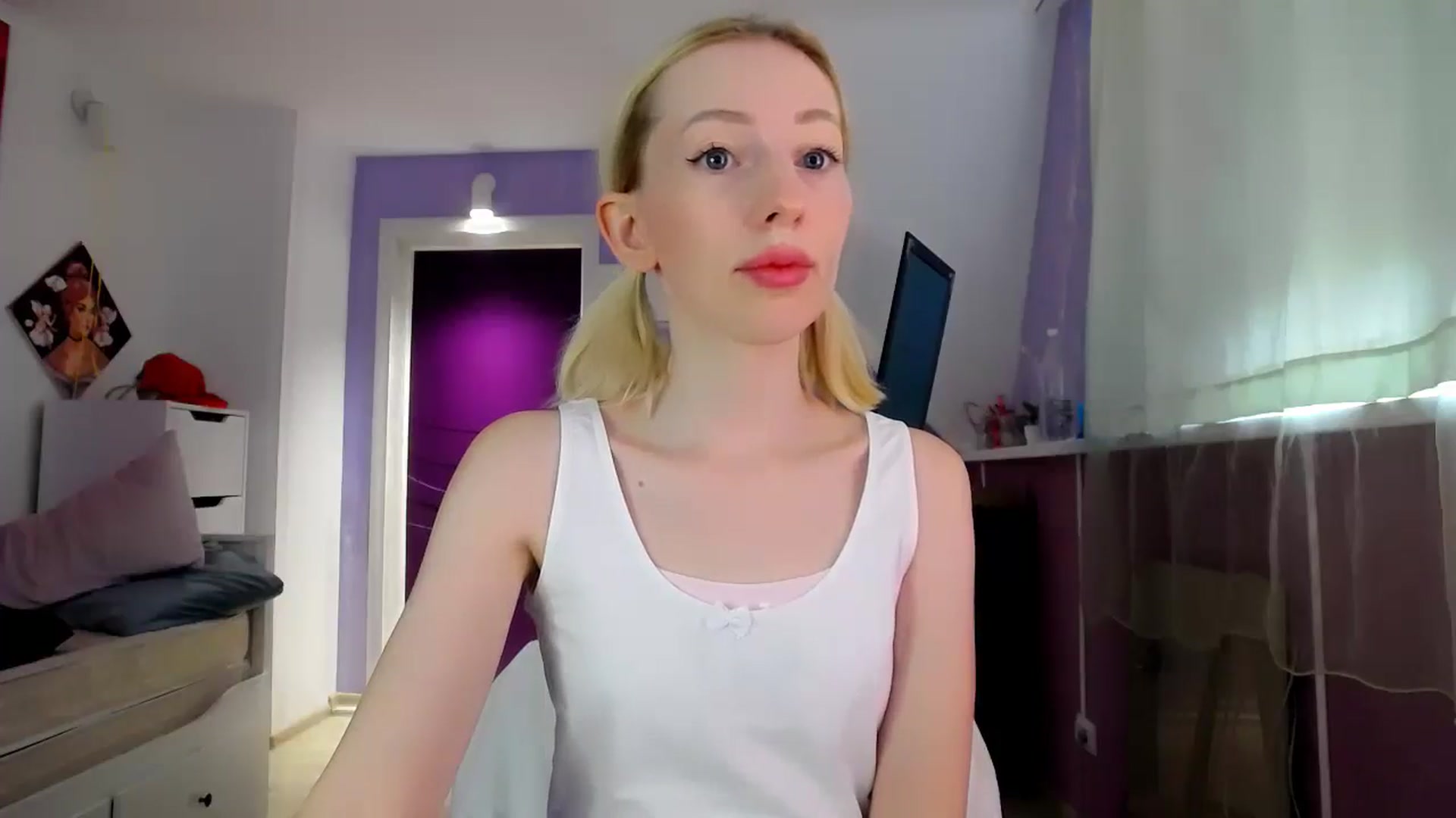 Gallery image thumbnail from PetitePrincez's myfreecams stream on, 08/03/2025, 12:02 image 2 of 20