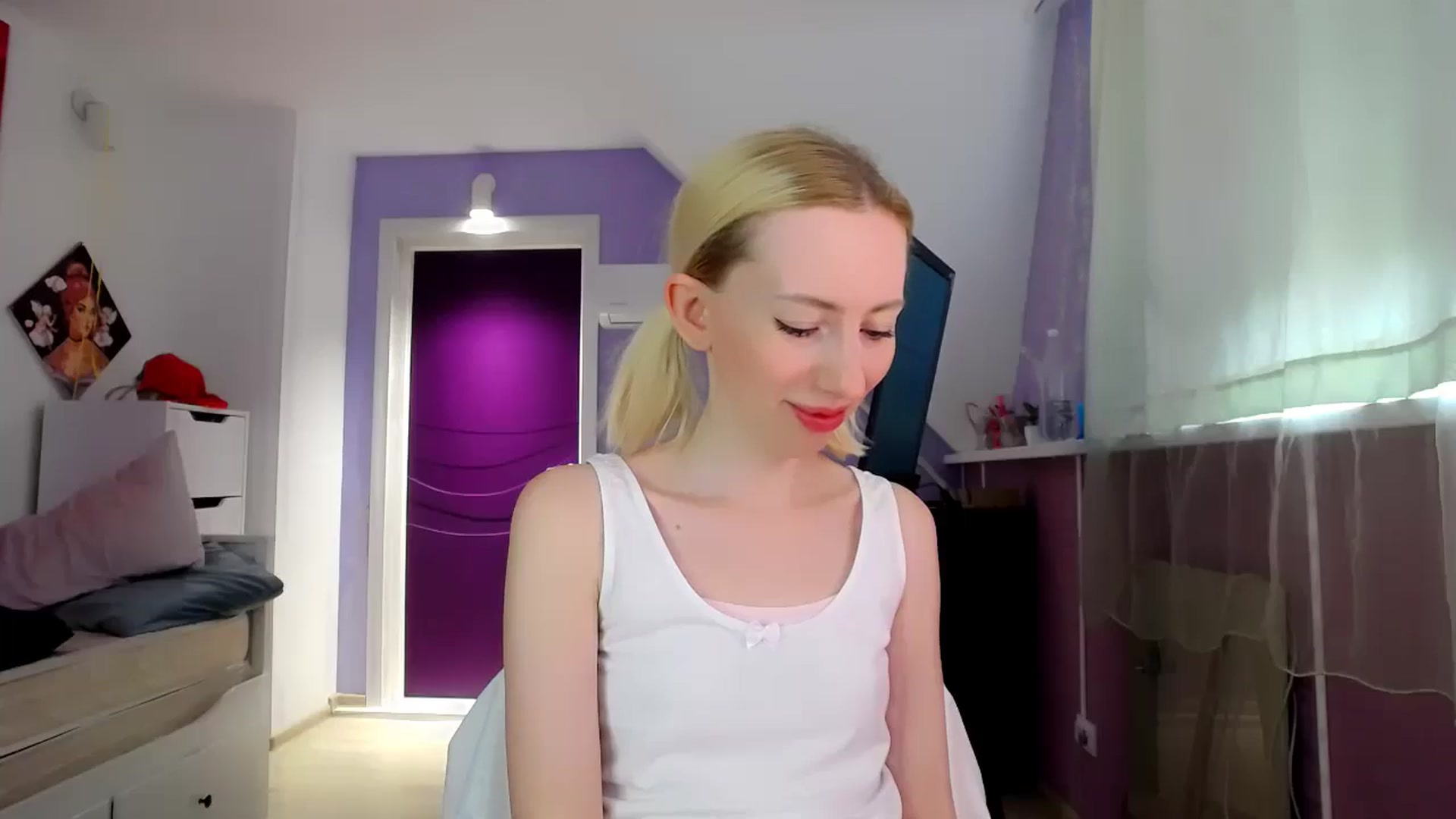 Gallery image thumbnail from PetitePrincez's myfreecams stream on, 08/03/2025, 12:02 image 6 of 20