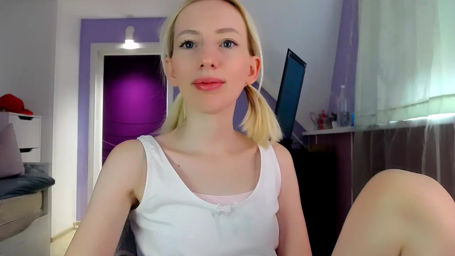 Gallery image thumbnail from PetitePrincez's myfreecams stream on, 08/03/2025, 13:07 image 8 of 20