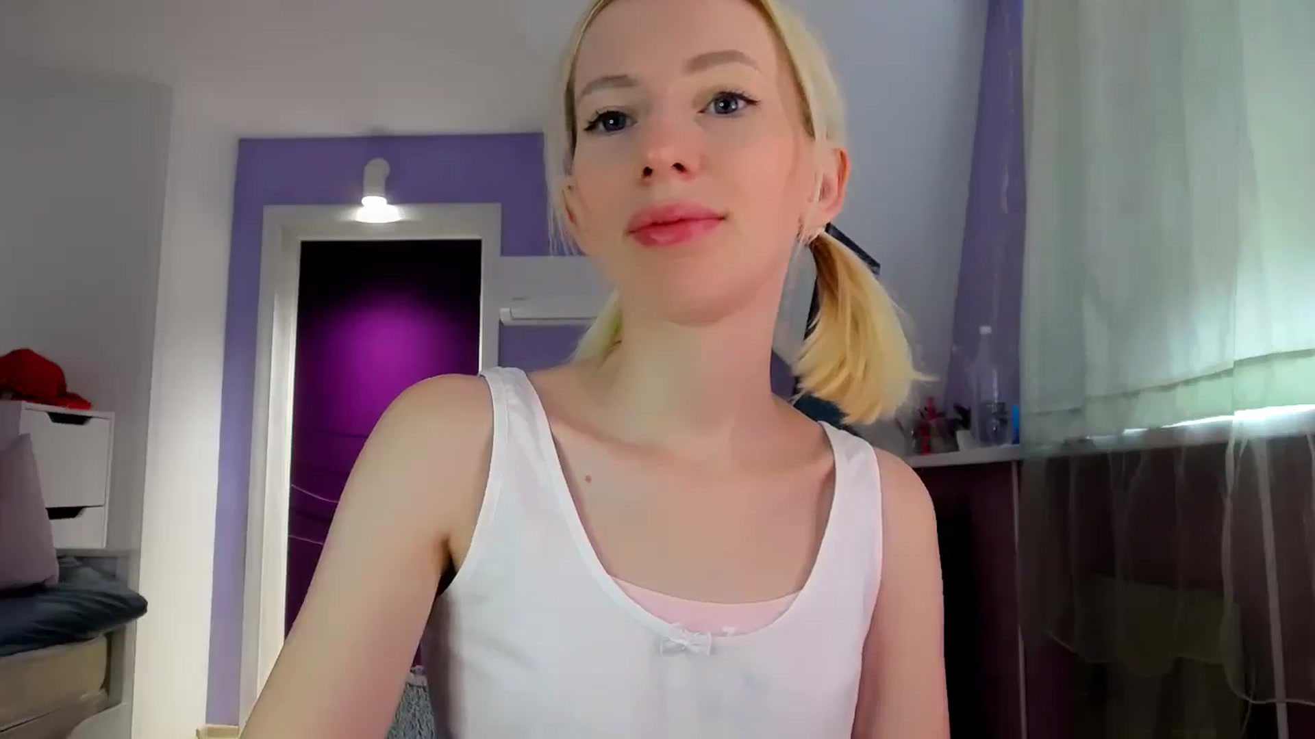Gallery image thumbnail from PetitePrincez's myfreecams stream on, 08/03/2025, 13:07 image 5 of 20