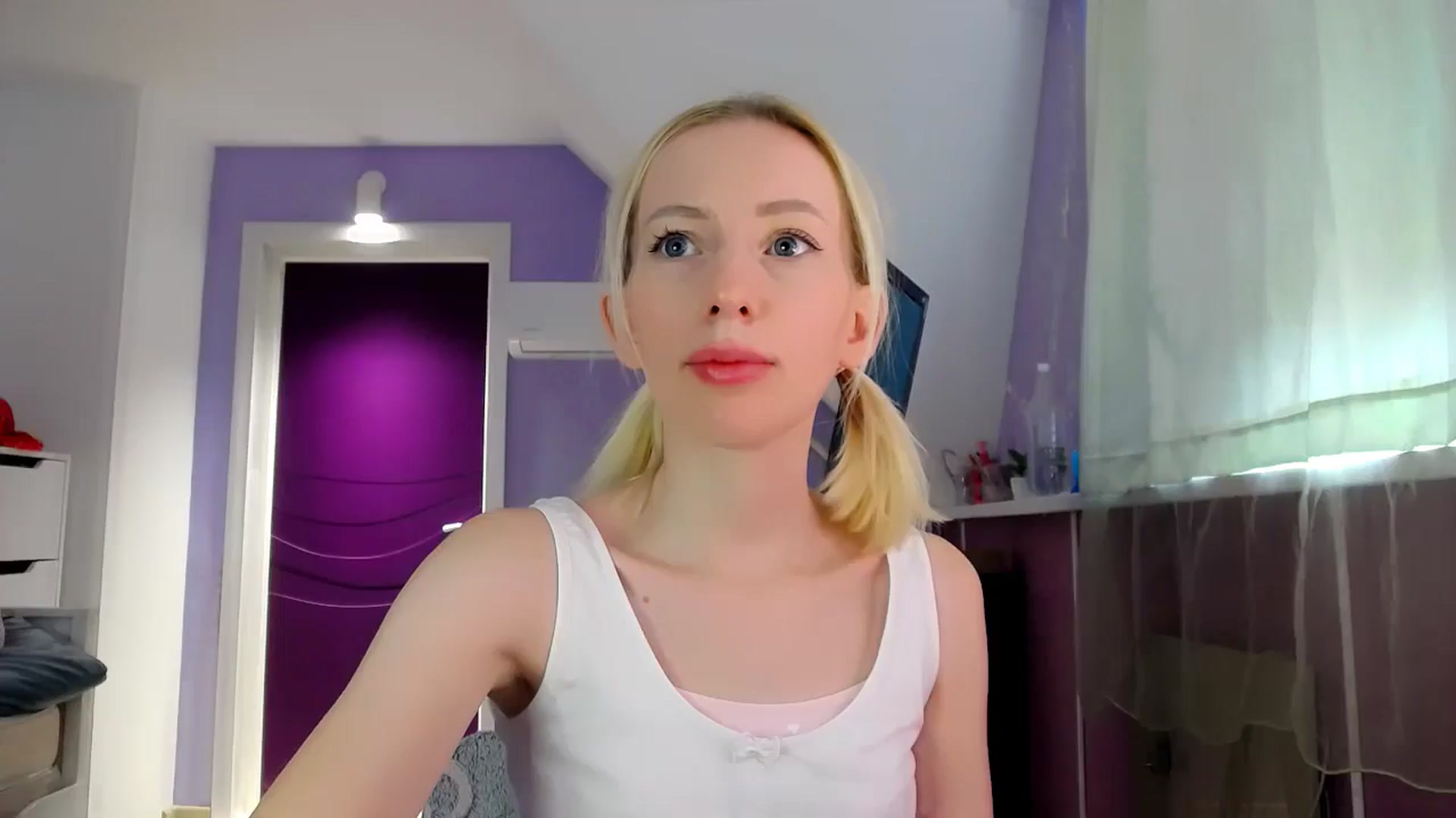 Gallery image thumbnail from PetitePrincez's myfreecams stream on, 08/03/2025, 13:07 image 4 of 20