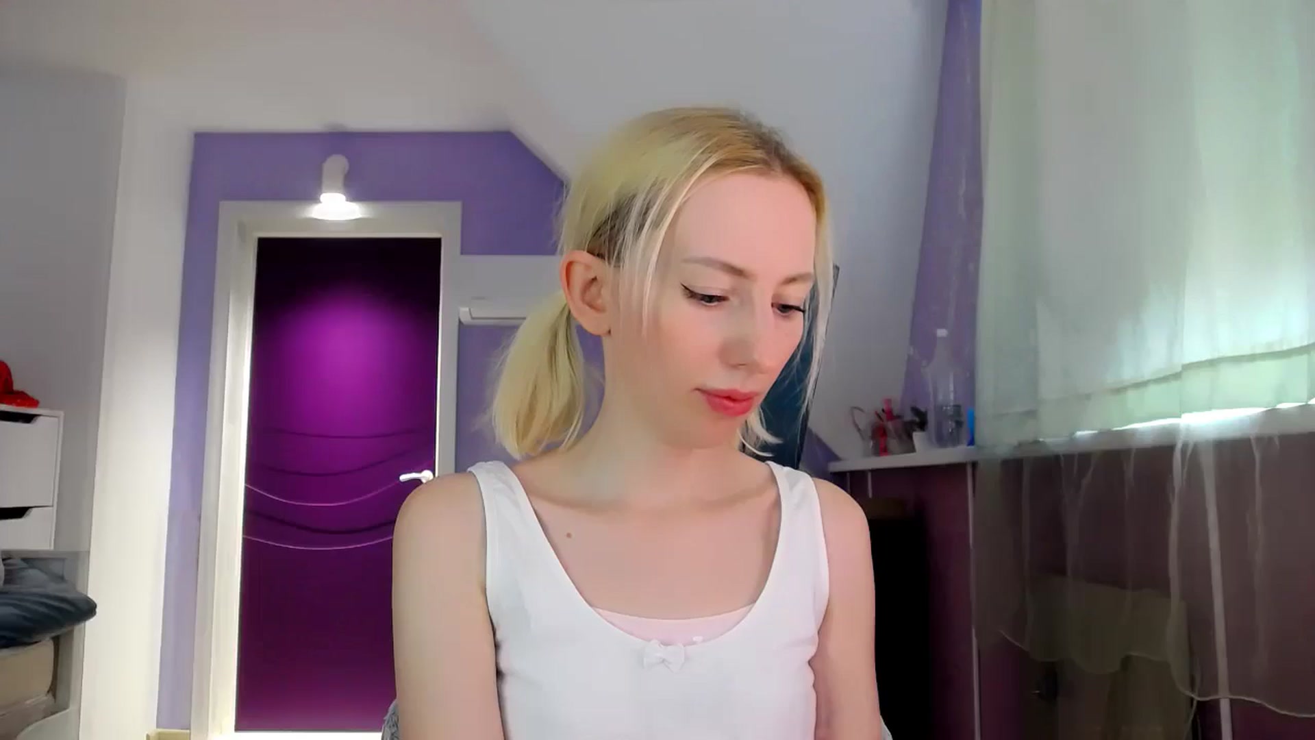 Gallery image thumbnail from PetitePrincez's myfreecams stream on, 08/03/2025, 13:07 image 3 of 20