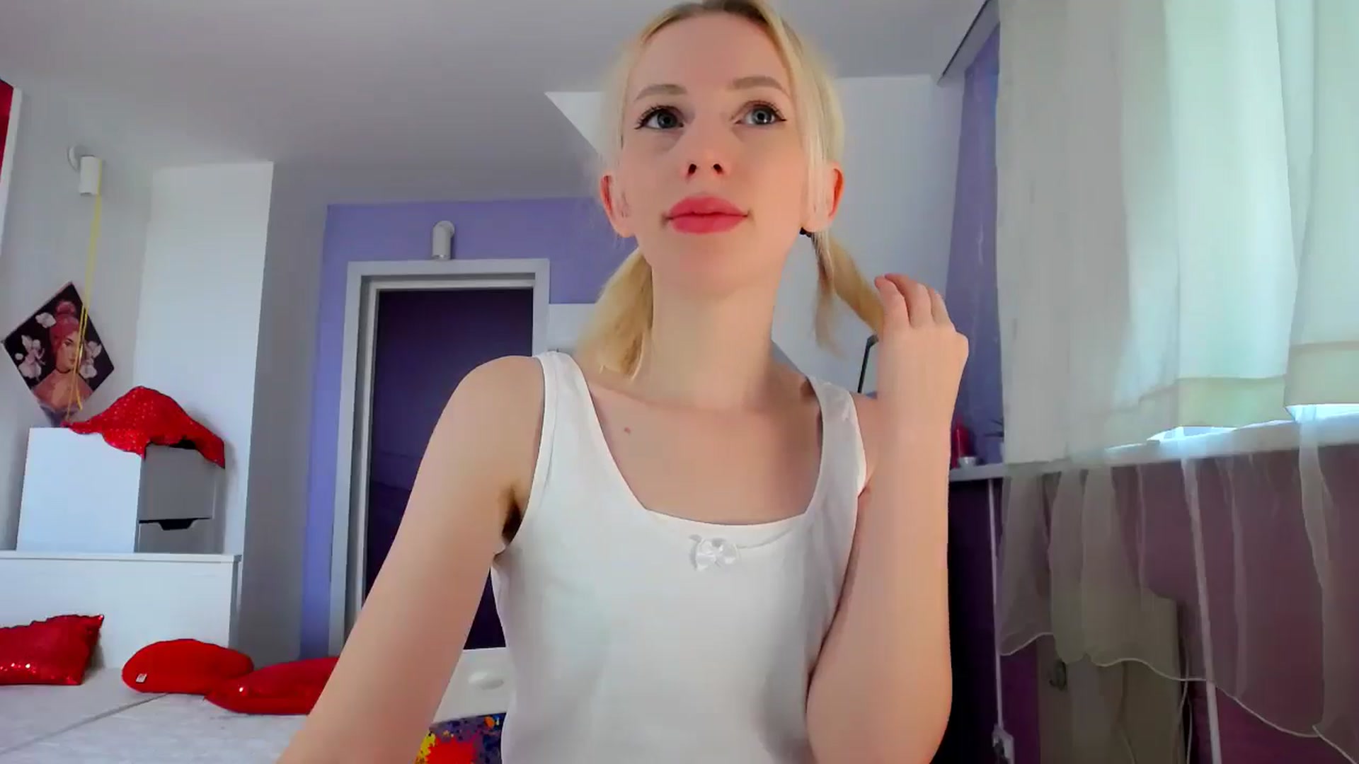 Gallery image thumbnail from PetitePrincez's myfreecams stream on, 08/16/2025, 12:01 image 11 of 20