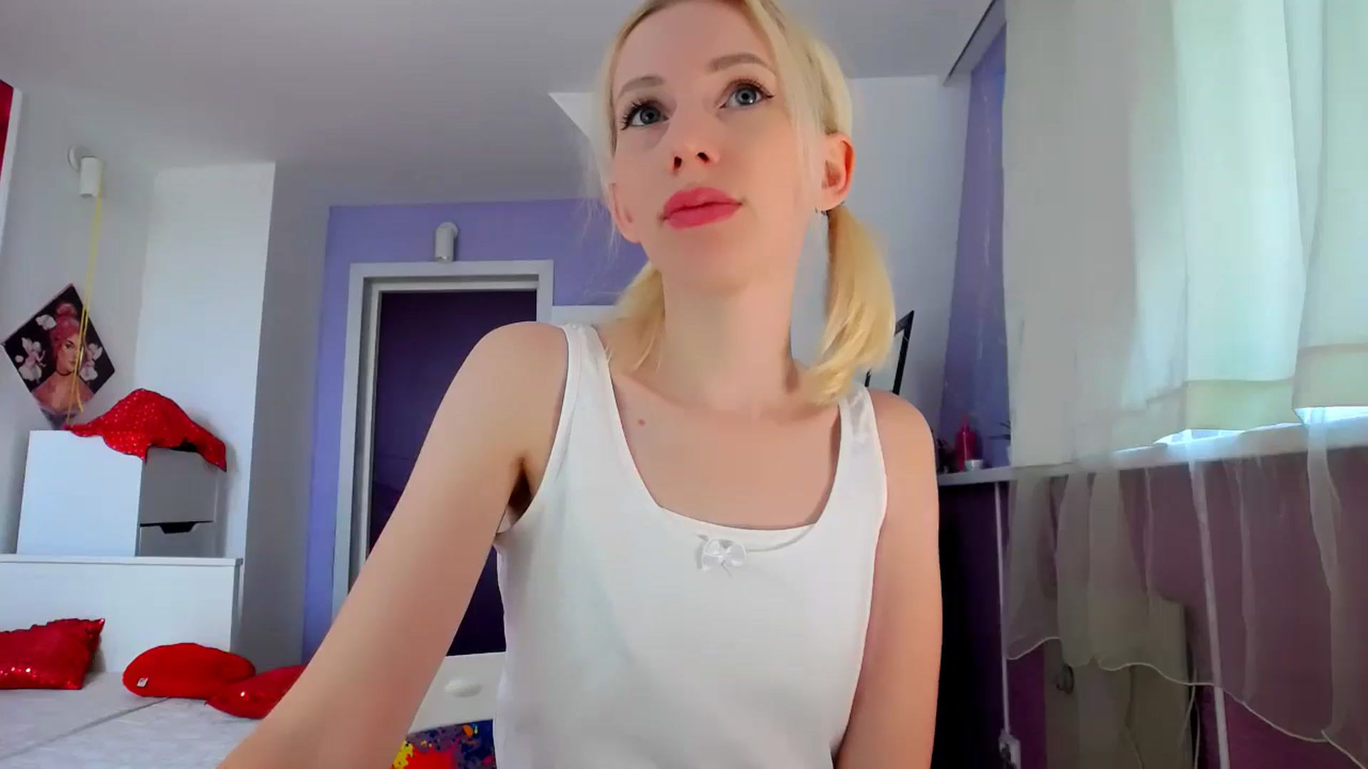 Gallery image thumbnail from PetitePrincez's myfreecams stream on, 08/16/2025, 12:01 image 10 of 20