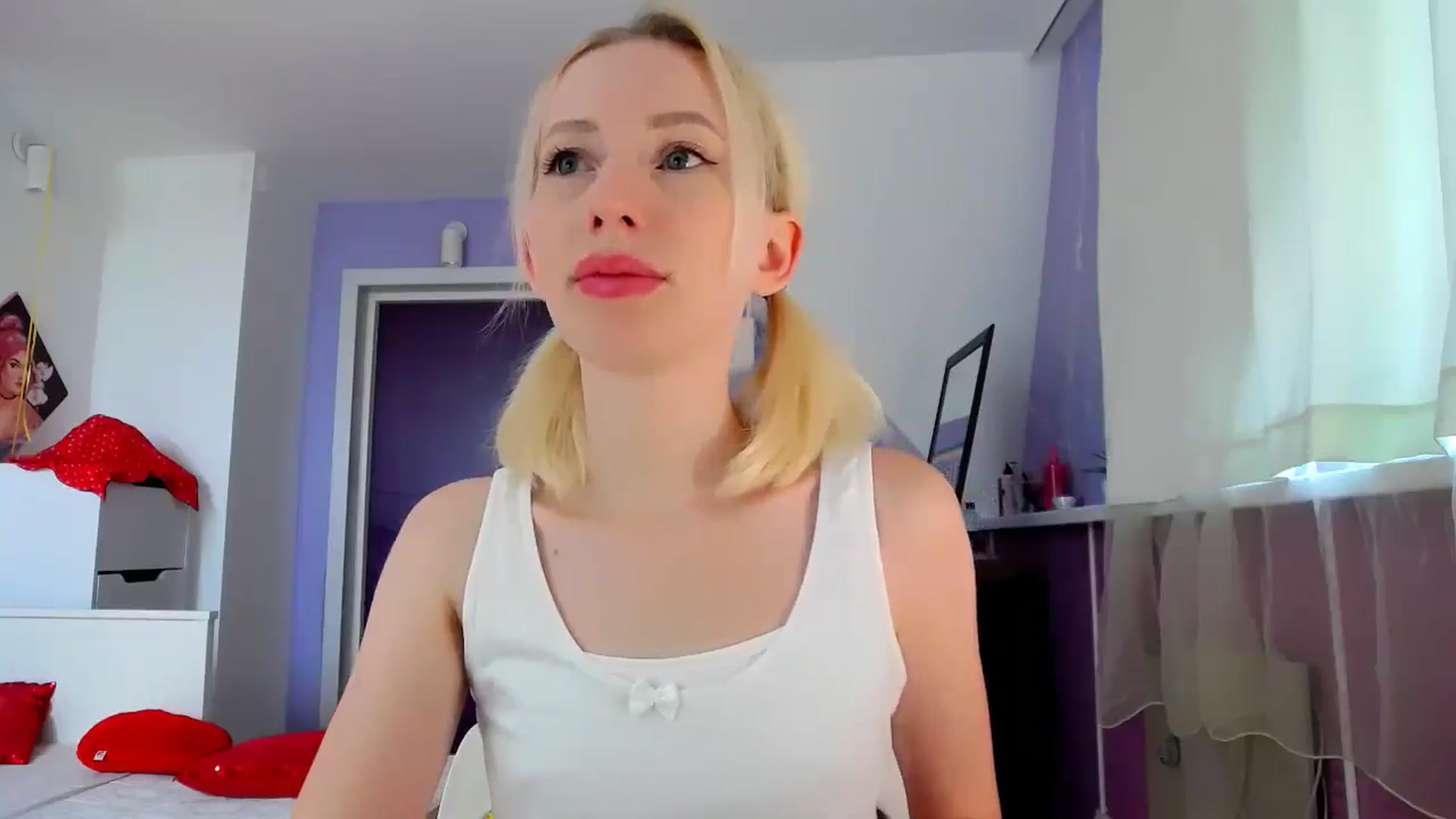 Gallery image thumbnail from PetitePrincez's myfreecams stream on, 08/16/2025, 12:01 image 4 of 20