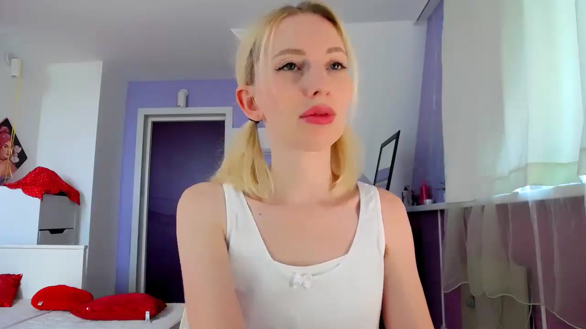 Gallery image thumbnail from PetitePrincez's myfreecams stream on, 08/16/2025, 12:01 image 5 of 20