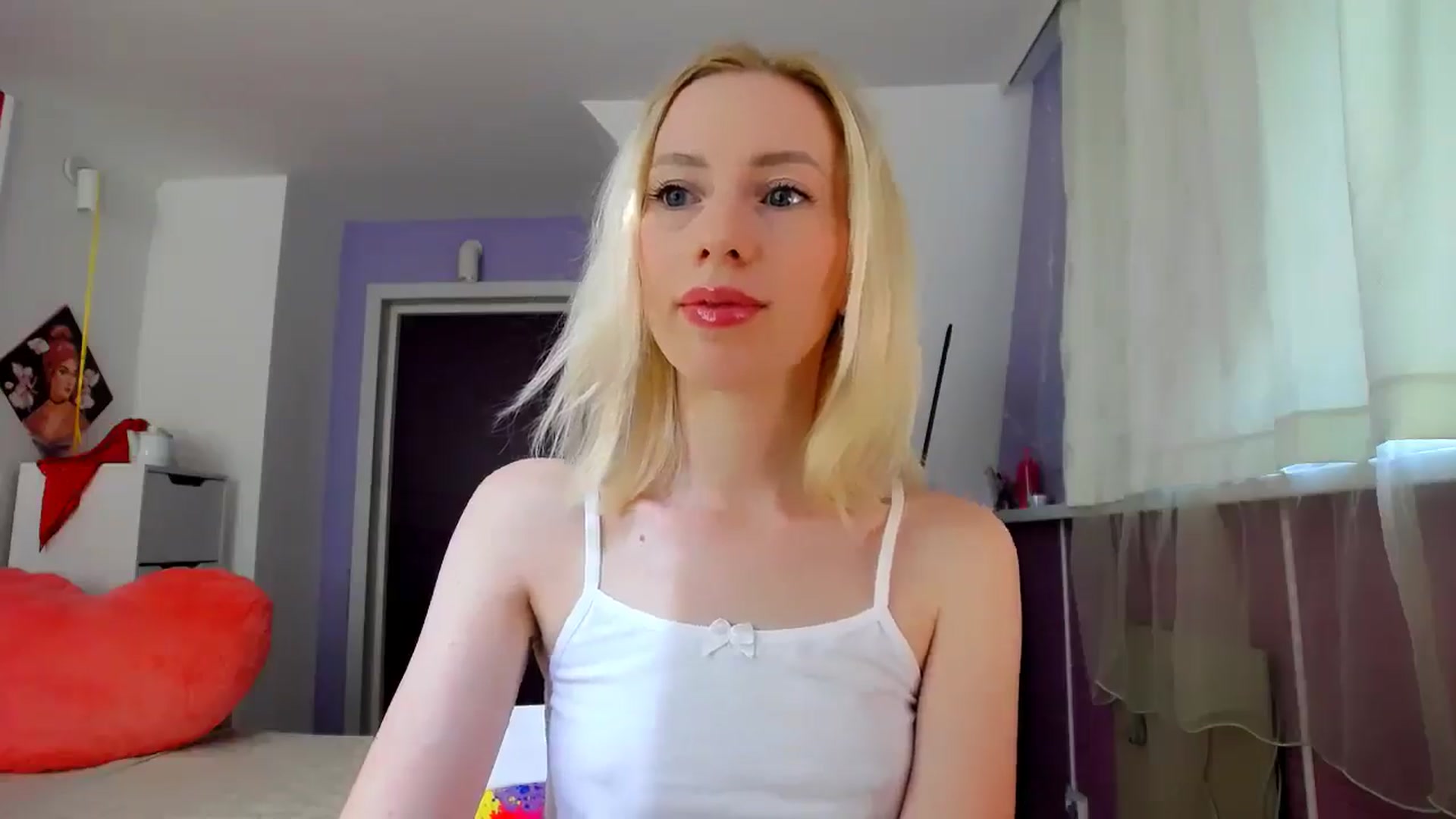 Gallery image thumbnail from PetitePrincez's myfreecams stream on, 08/30/2025, 13:07 image 6 of 20