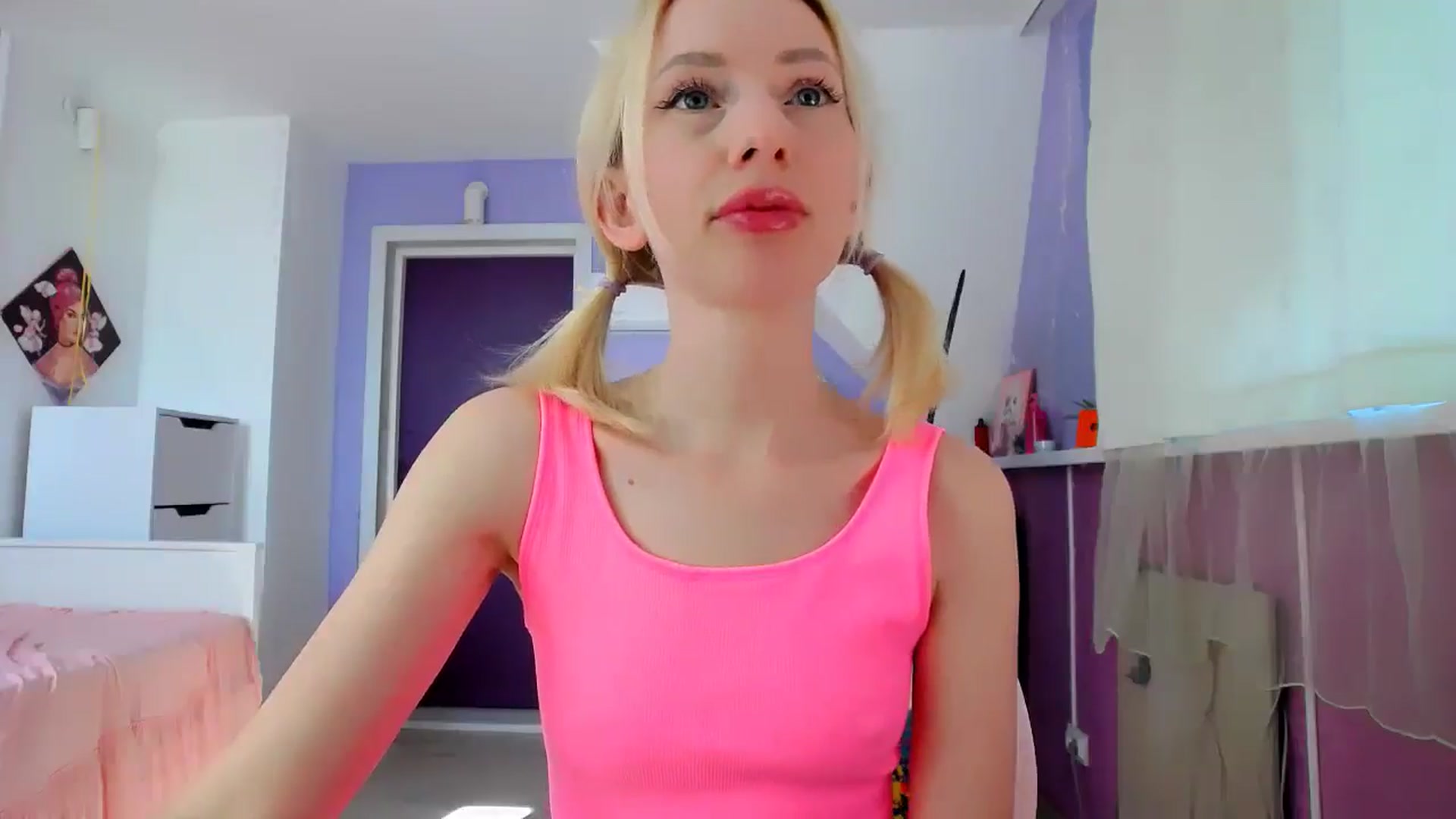 Gallery image thumbnail from PetitePrincez's myfreecams stream on, 09/21/2025, 12:49 image 2 of 20