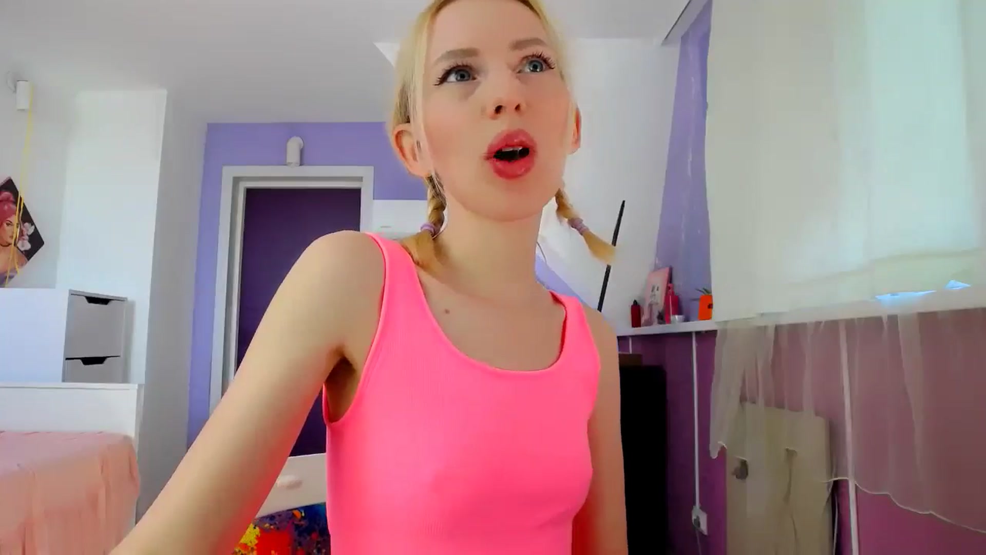 Gallery image thumbnail from PetitePrincez's myfreecams stream on, 09/21/2025, 12:49 image 14 of 20