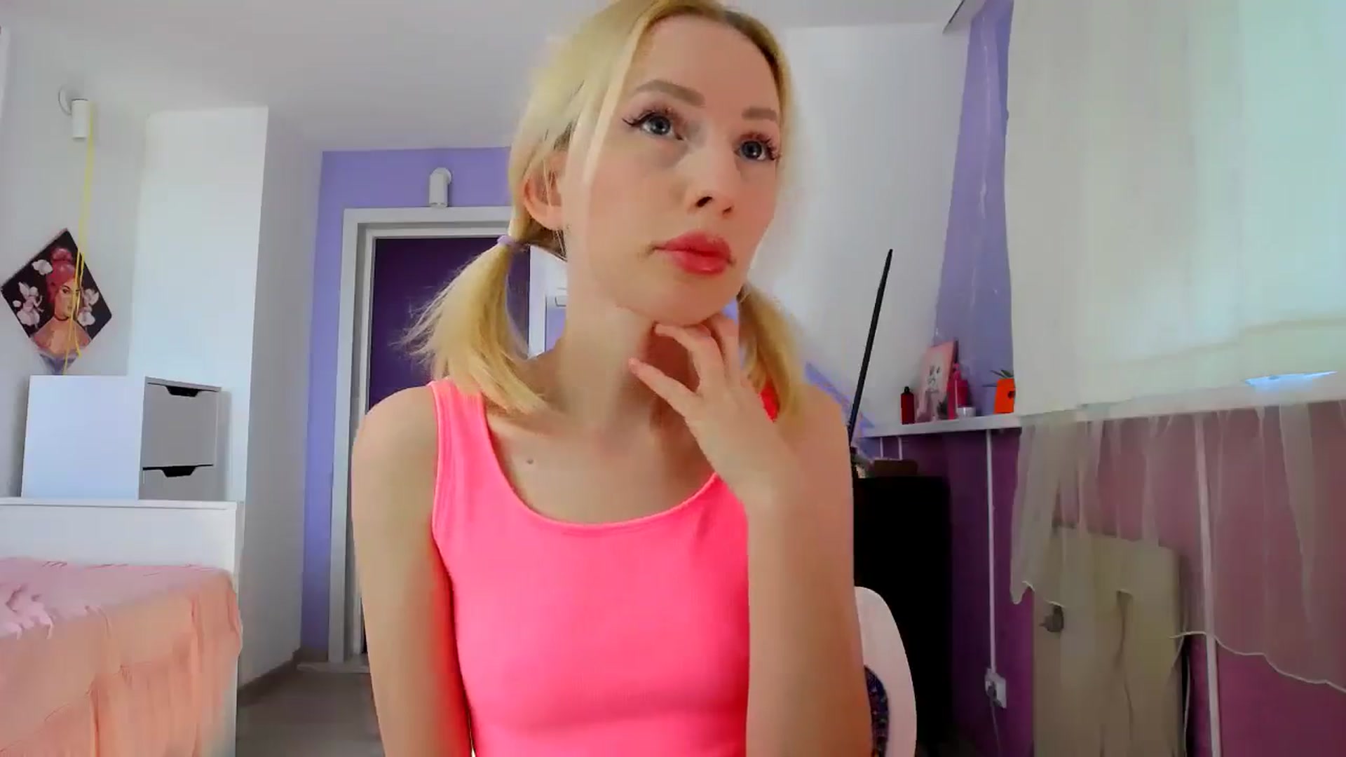 Gallery image thumbnail from PetitePrincez's myfreecams stream on, 09/21/2025, 12:49 image 6 of 20