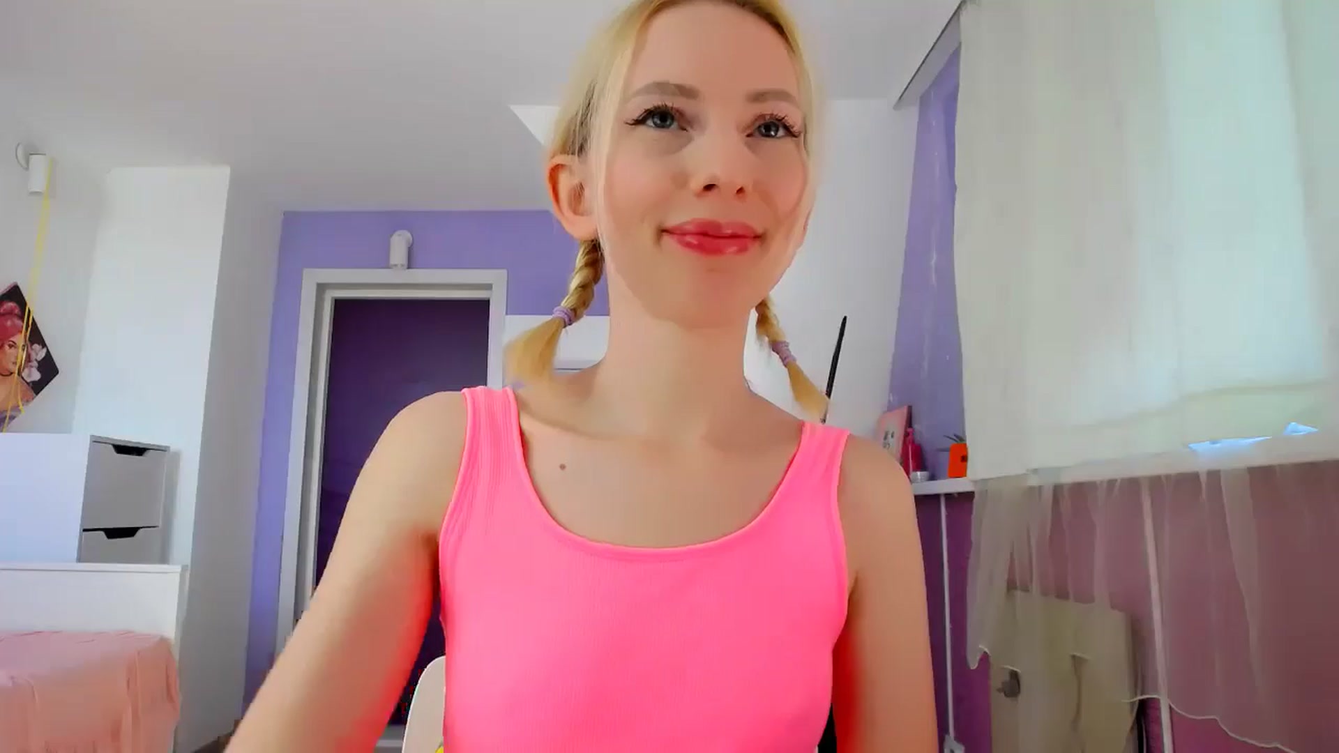 Gallery image thumbnail from PetitePrincez's myfreecams stream on, 09/21/2025, 12:49 image 16 of 20