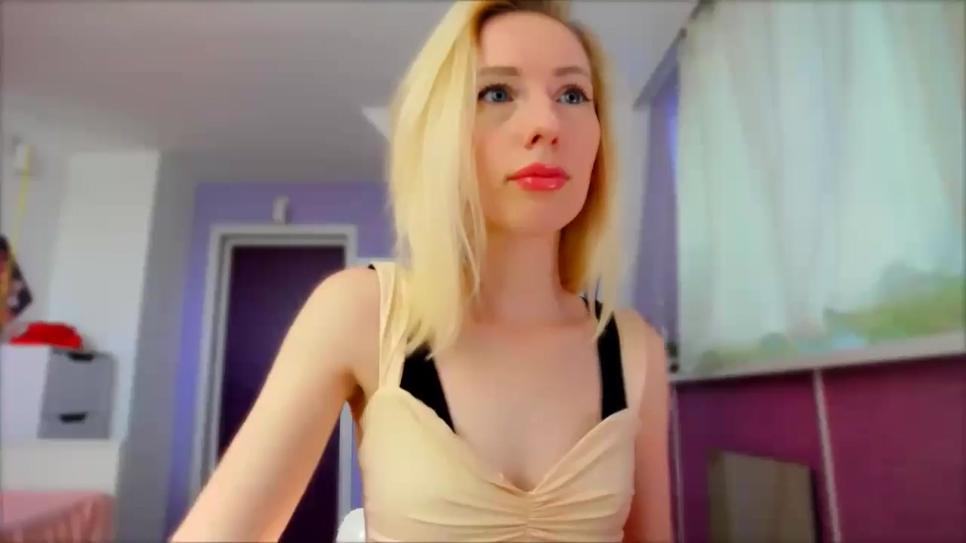Gallery image thumbnail from PetitePrincez's myfreecams stream on, 10/18/2025, 13:28 image 16 of 20