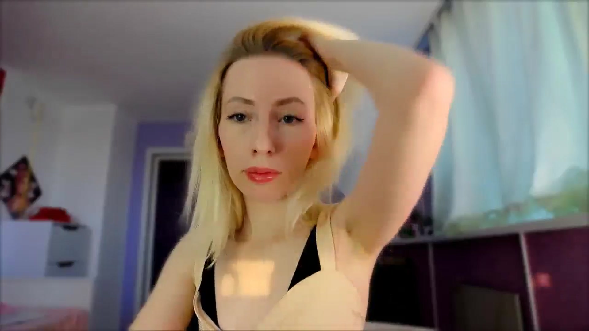 Gallery image thumbnail from PetitePrincez's myfreecams stream on, 10/18/2025, 14:17 image 17 of 20