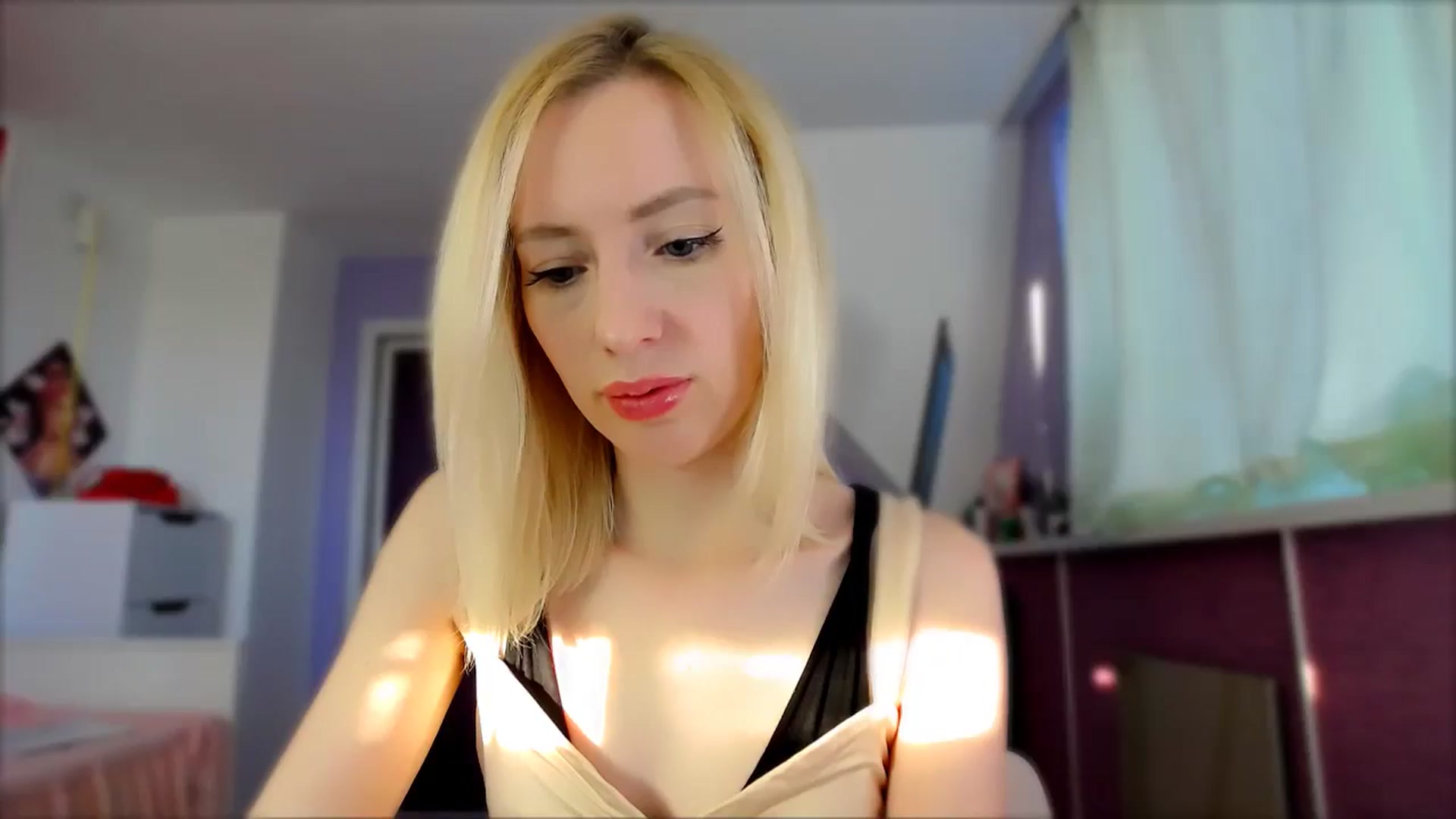 Gallery image thumbnail from PetitePrincez's myfreecams stream on, 10/18/2025, 14:17 image 3 of 20
