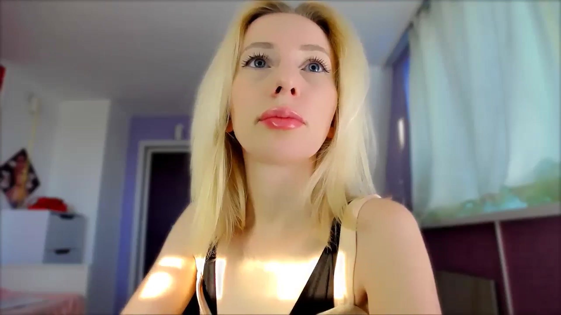 Gallery image thumbnail from PetitePrincez's myfreecams stream on, 10/18/2025, 14:17 image 9 of 20