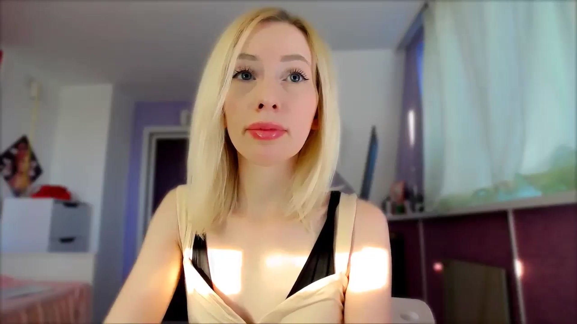 Gallery image thumbnail from PetitePrincez's myfreecams stream on, 10/18/2025, 14:17 image 4 of 20