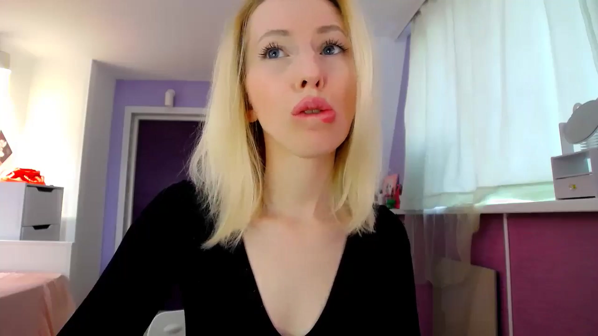 Gallery image thumbnail from PetitePrincez's myfreecams stream on, 10/26/2025, 12:40 image 20 of 20