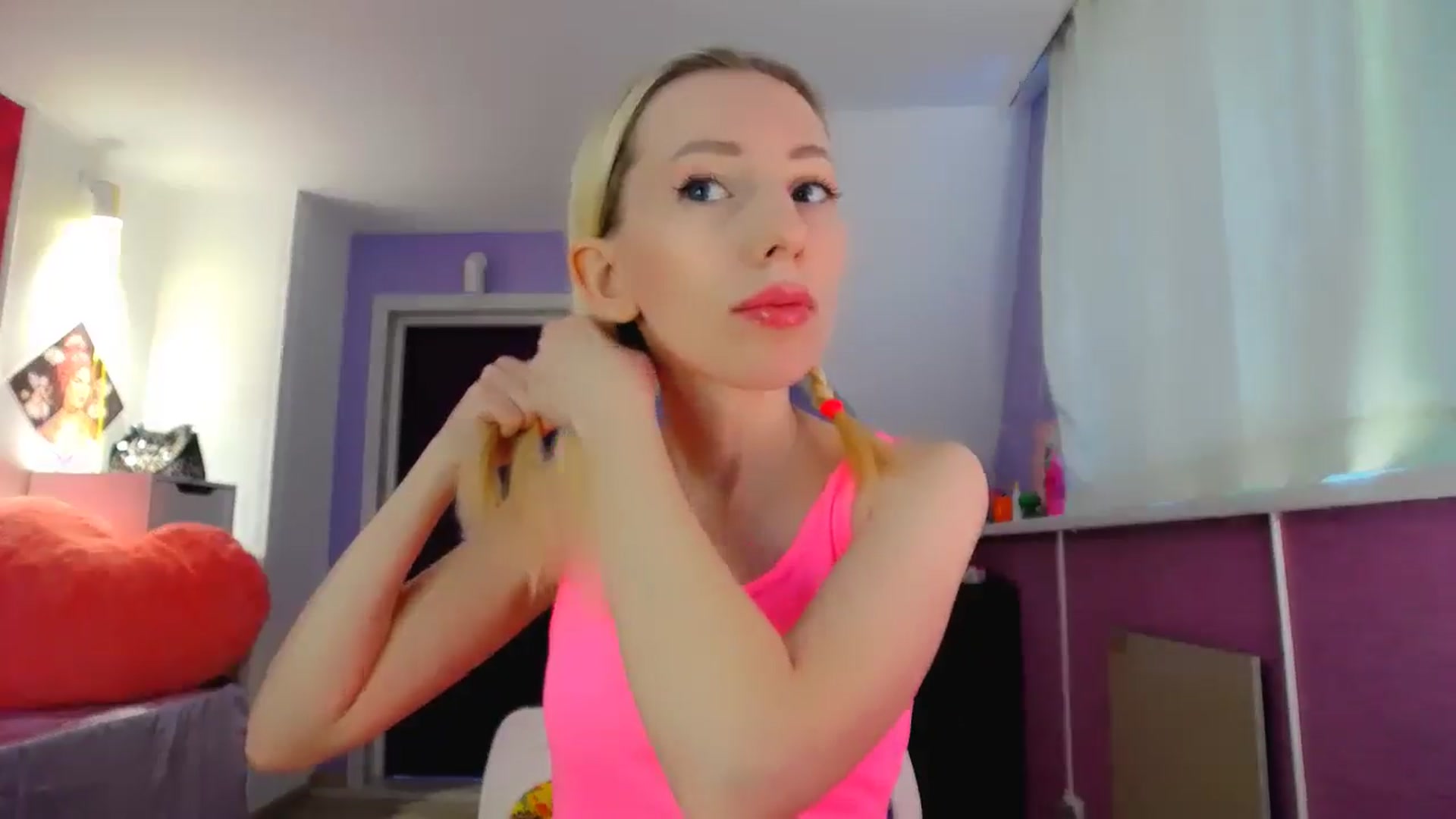Gallery image thumbnail from PetitePrincez's myfreecams stream on, 12/27/2025, 13:22 image 7 of 20