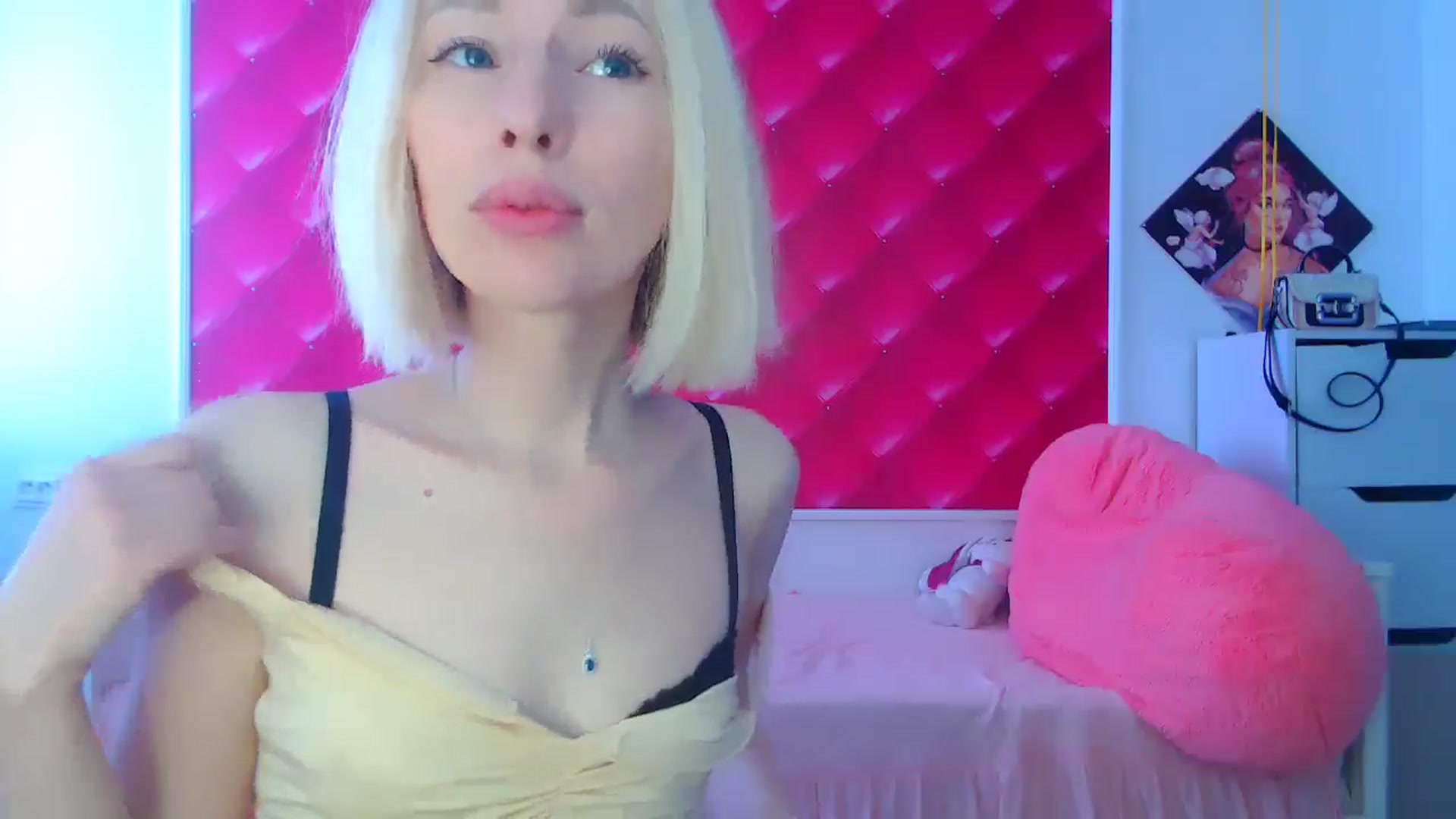Gallery image thumbnail from PetitePrincez's myfreecams stream on, 04/11/2026, 13:12 image 14 of 20