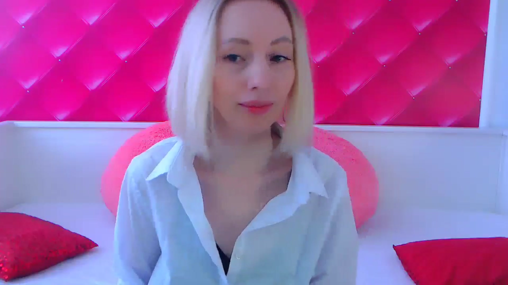 Gallery image thumbnail from PetitePrincez's myfreecams stream on, 05/02/2026, 11:45 image 10 of 20