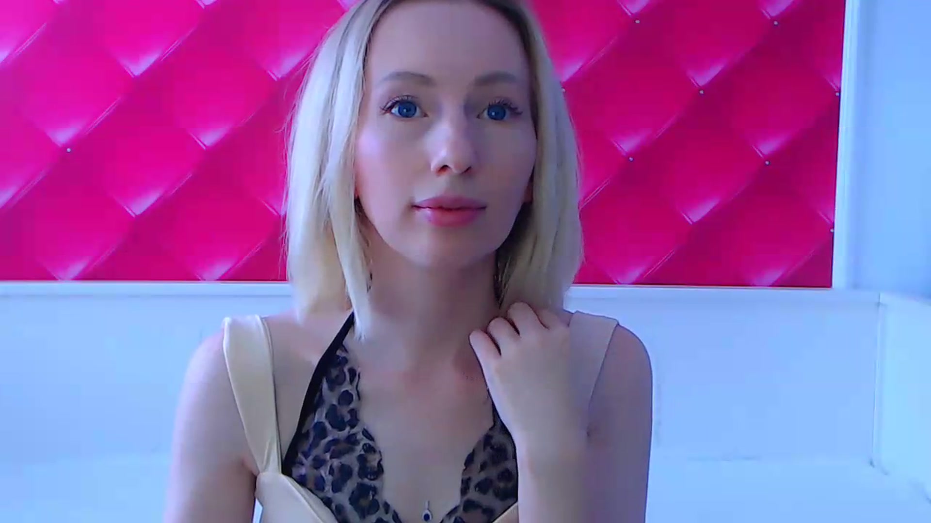 Gallery image thumbnail from PetitePrincez's myfreecams stream on, 07/05/2026, 11:10 image 15 of 20