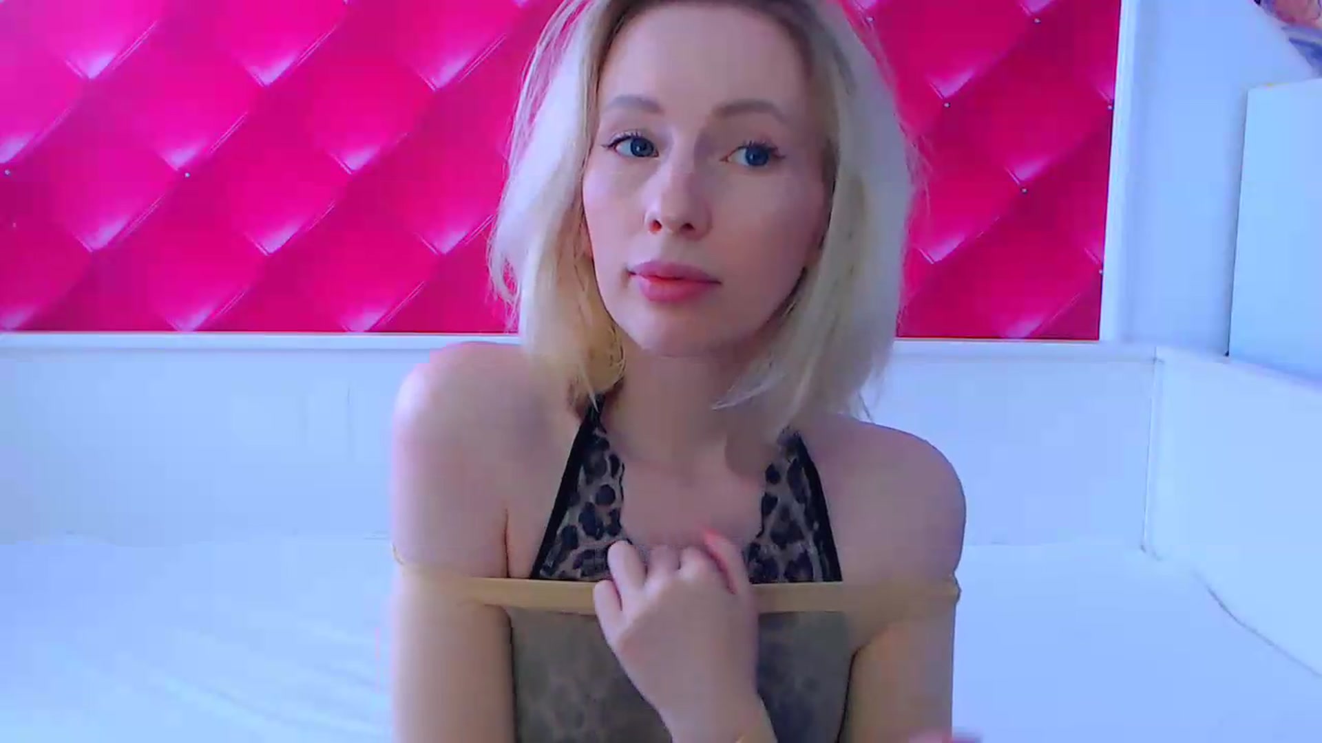 Gallery image thumbnail from PetitePrincez's myfreecams stream on, 07/05/2026, 11:10 image 4 of 20