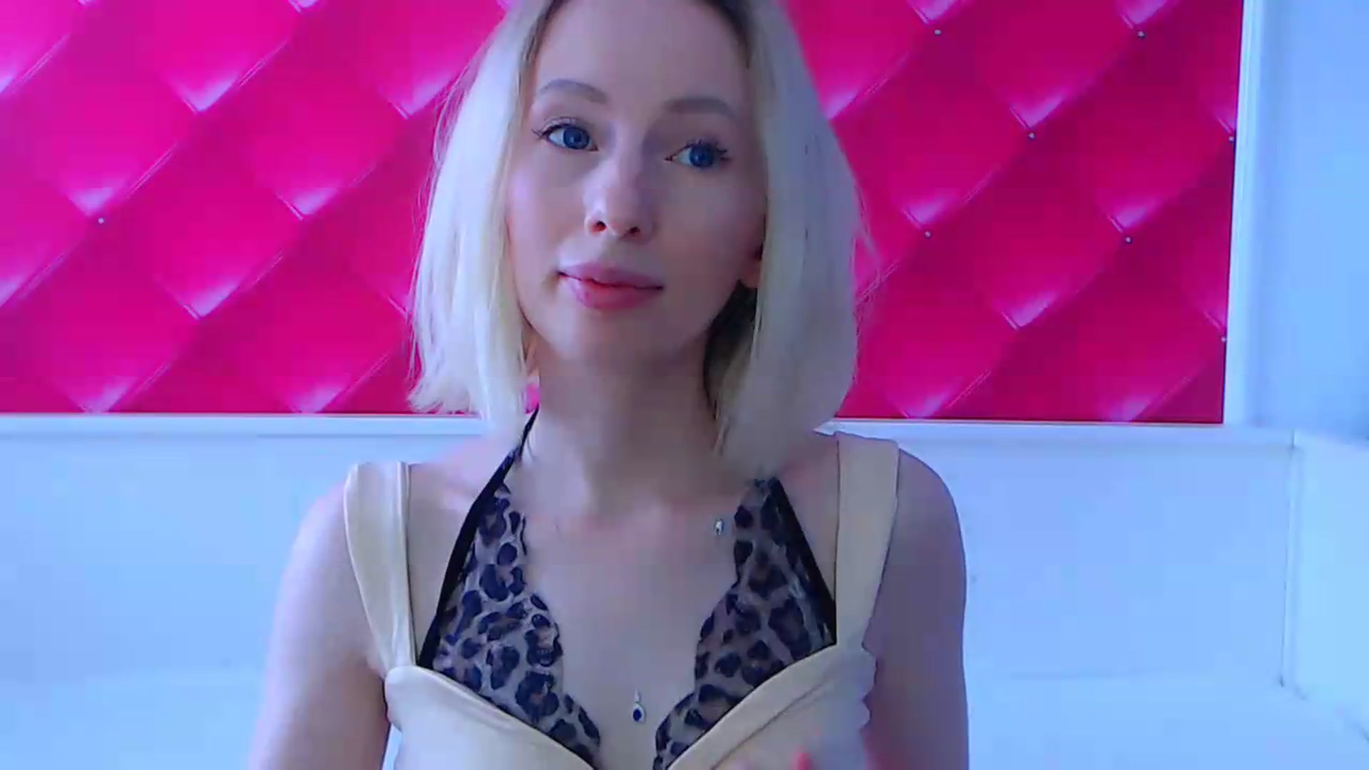 Gallery image thumbnail from PetitePrincez's myfreecams stream on, 07/05/2026, 11:10 image 14 of 20