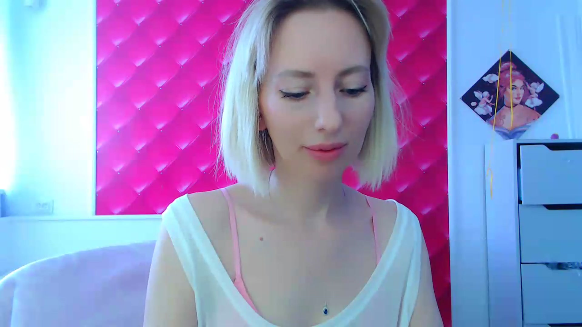 Gallery image thumbnail from PetitePrincez's myfreecams stream on, 08/09/2026, 10:09 image 2 of 20
