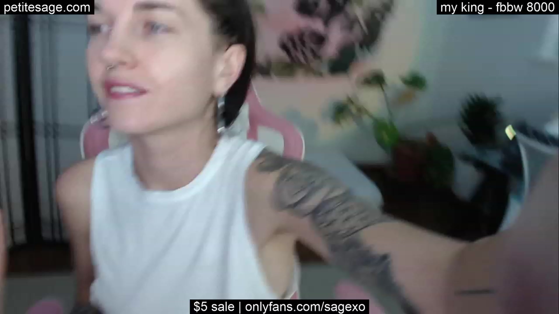 Gallery image thumbnail from PetiteSage's myfreecams stream on, 10/20/2023, 01:10 image 1 of 20