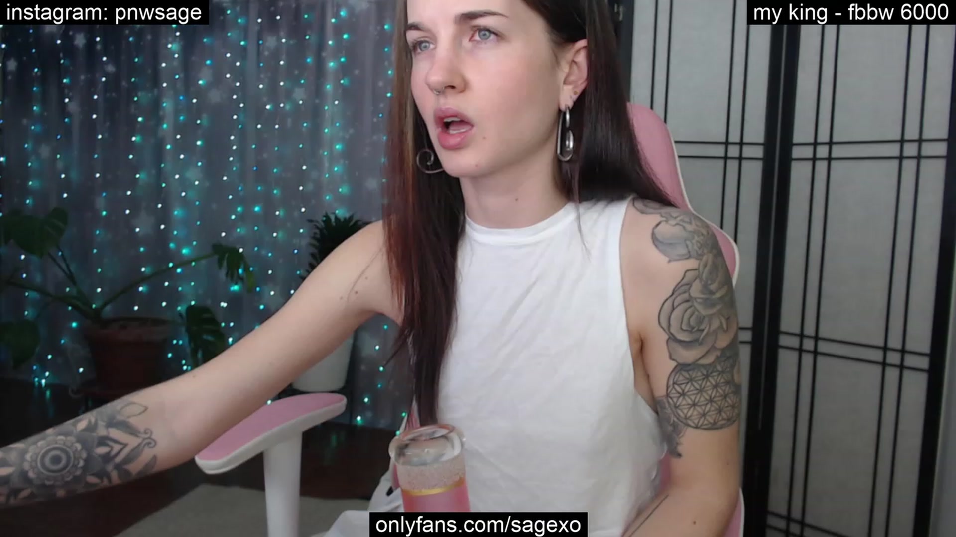 Gallery image thumbnail from PetiteSage's myfreecams stream on, 01/03/2024, 01:18 image 18 of 20