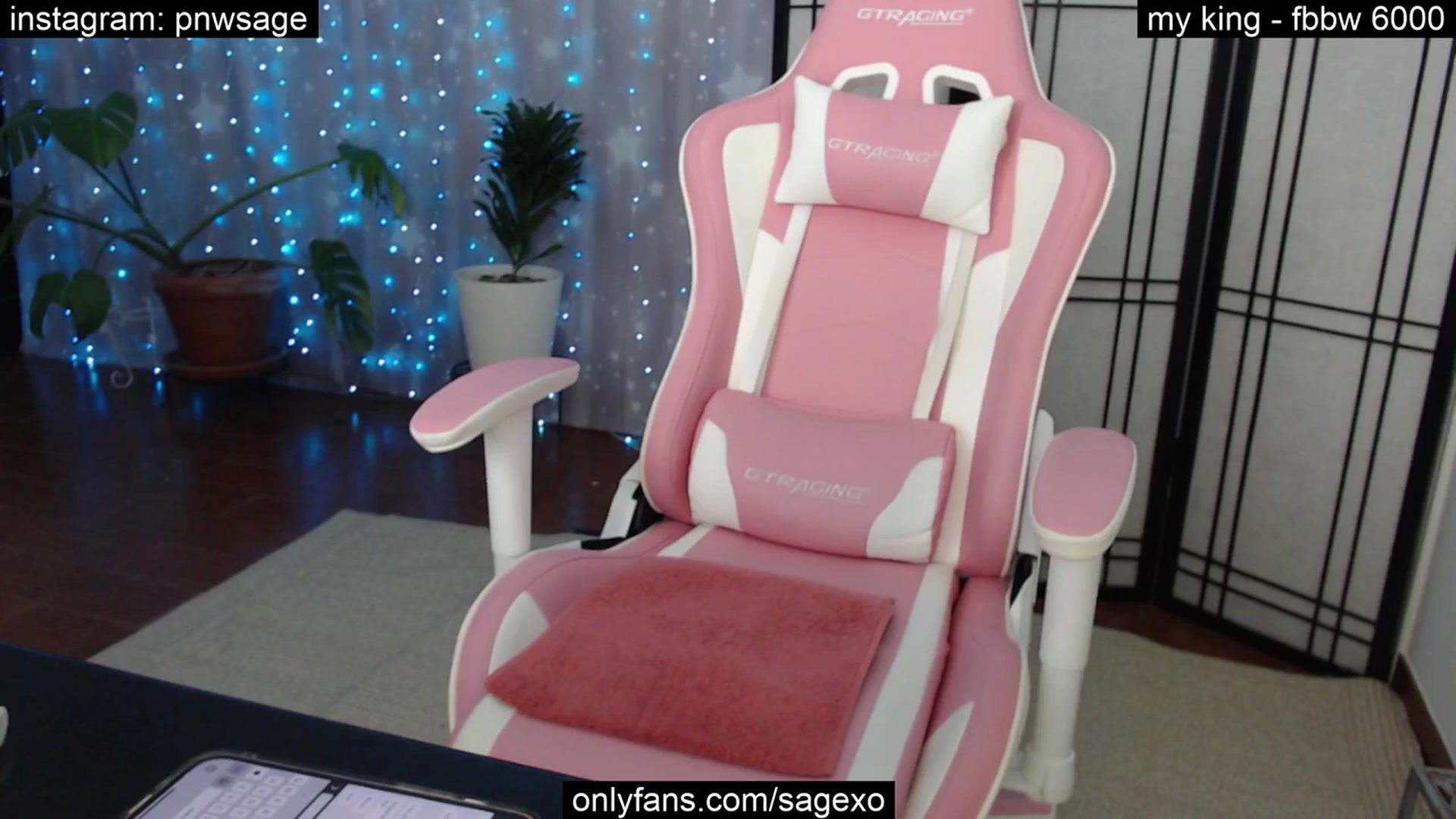 Gallery image thumbnail from PetiteSage's myfreecams stream on, 01/17/2024, 02:17 image 5 of 20