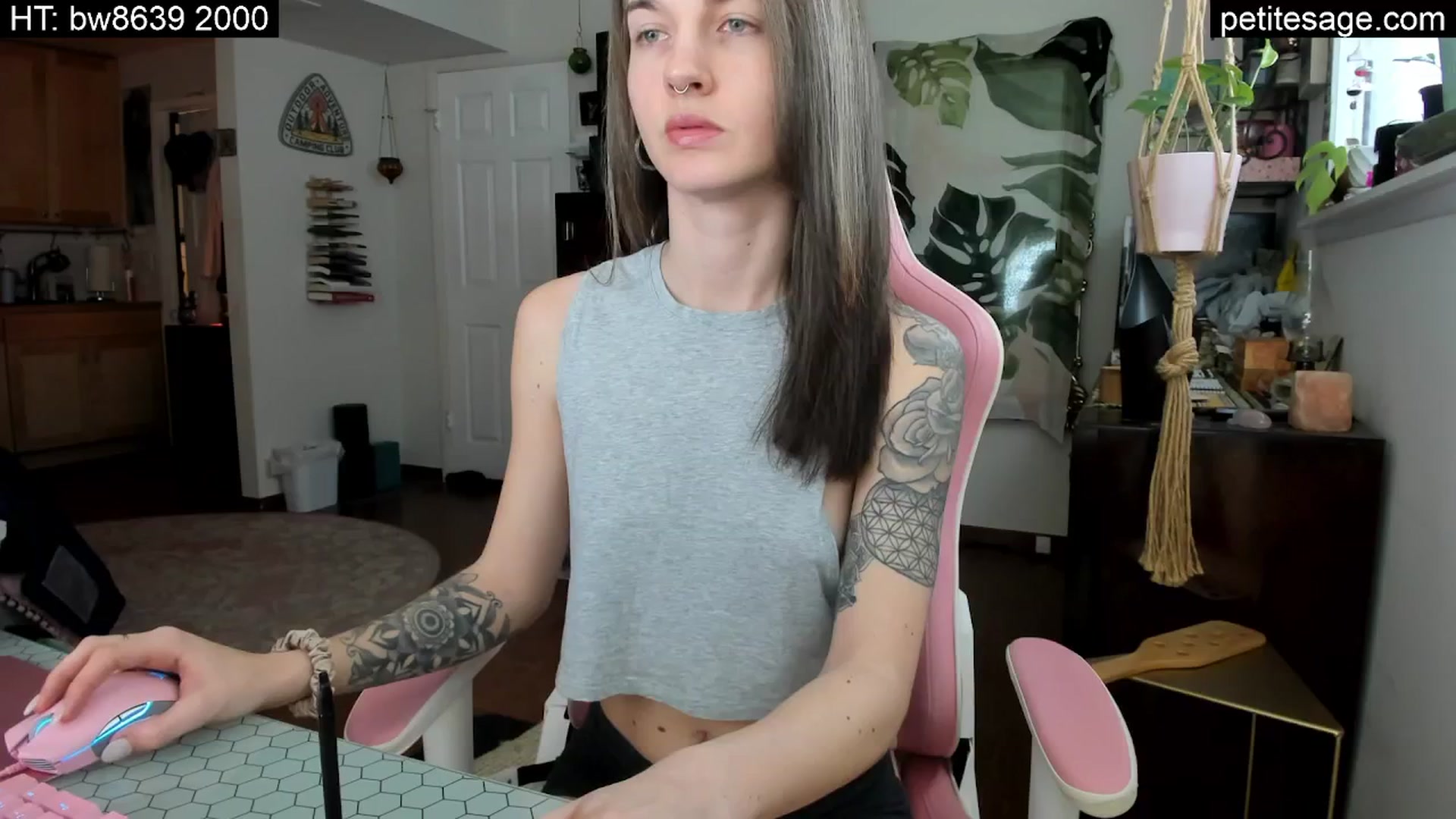 Gallery image thumbnail from PetiteSage's myfreecams stream on, 02/16/2025, 21:19 image 6 of 20