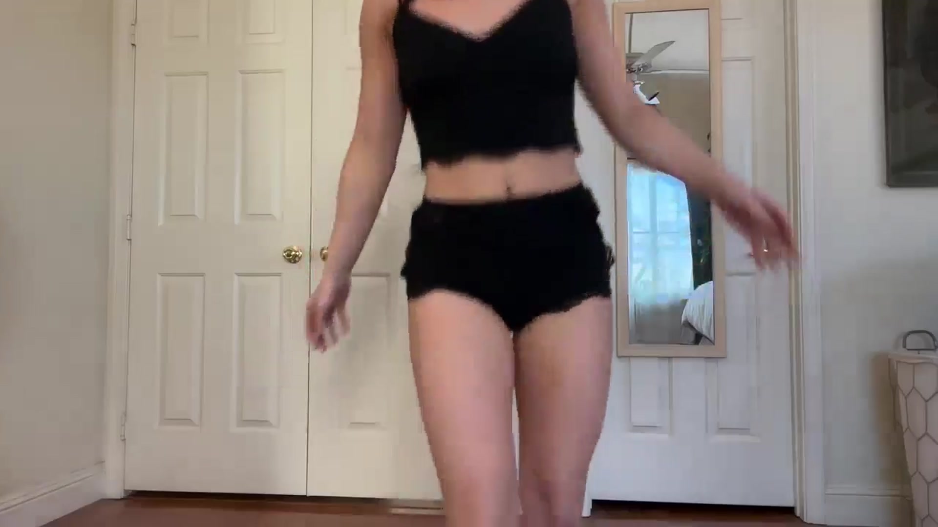 Gallery image thumbnail from Petite_Peach's myfreecams stream on, 07/31/2024, 21:09 image 16 of 20