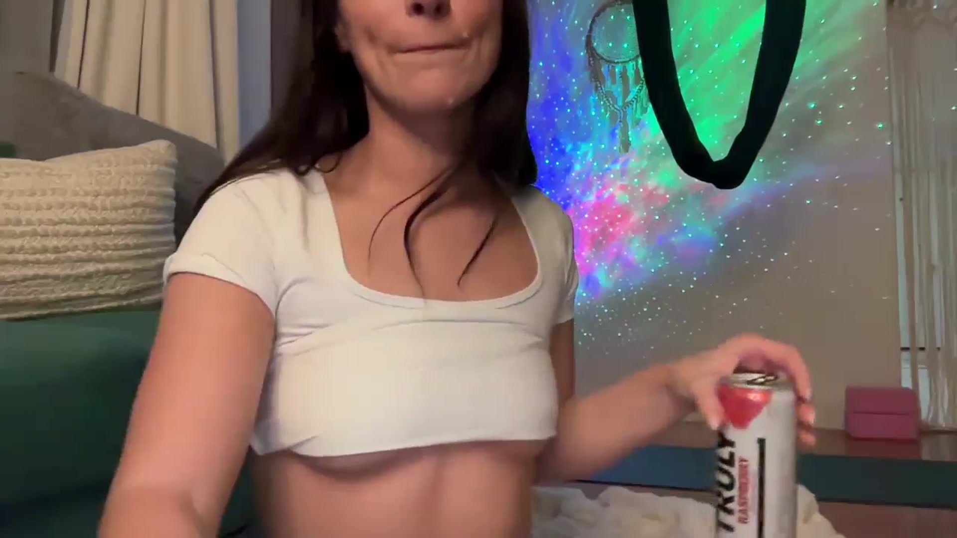 Gallery image thumbnail from Petite_Peach's myfreecams stream on, 08/18/2024, 04:44 image 10 of 20