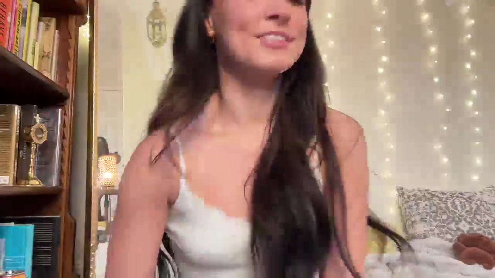 Gallery image thumbnail from Petite_Peach's myfreecams stream on, 09/06/2024, 19:35 image 7 of 20