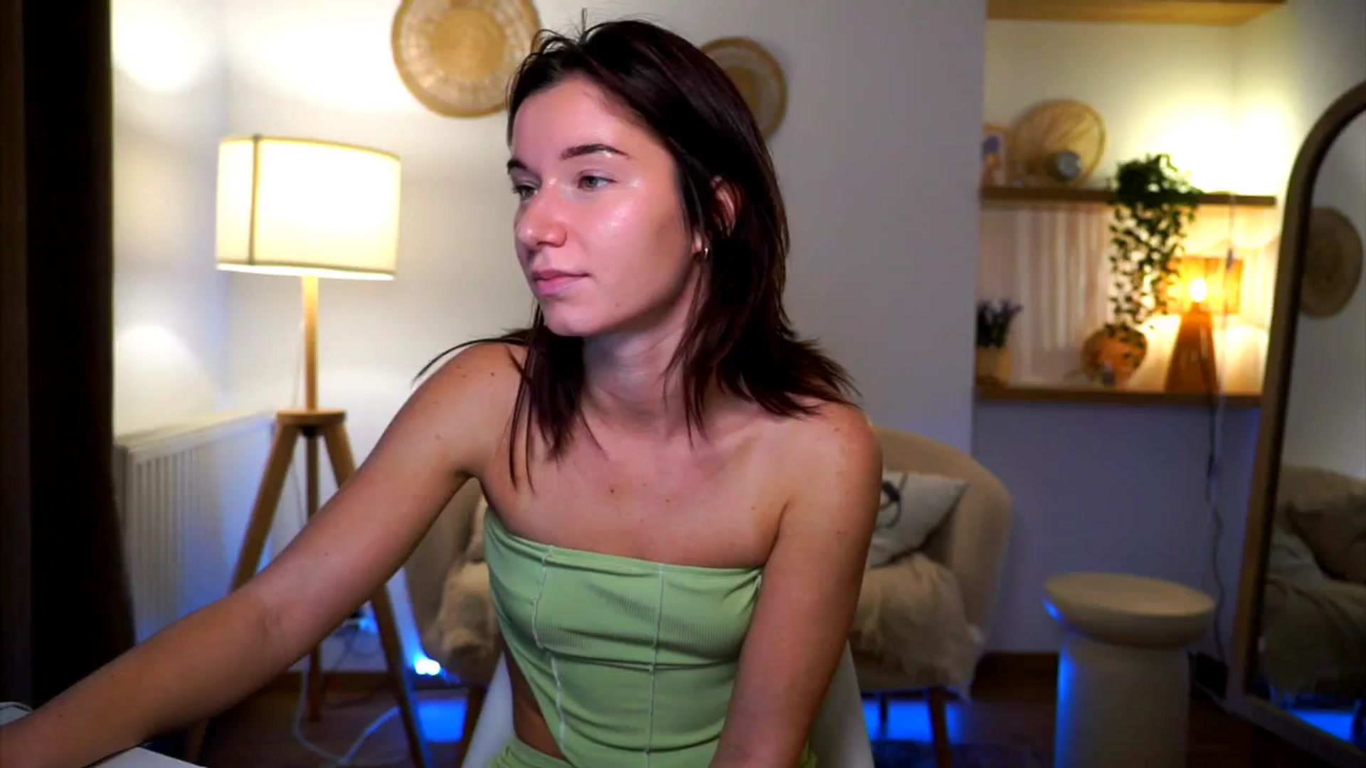 Gallery image thumbnail from Petite_Peach_'s myfreecams stream on, 02/26/2025, 17:01 image 6 of 20