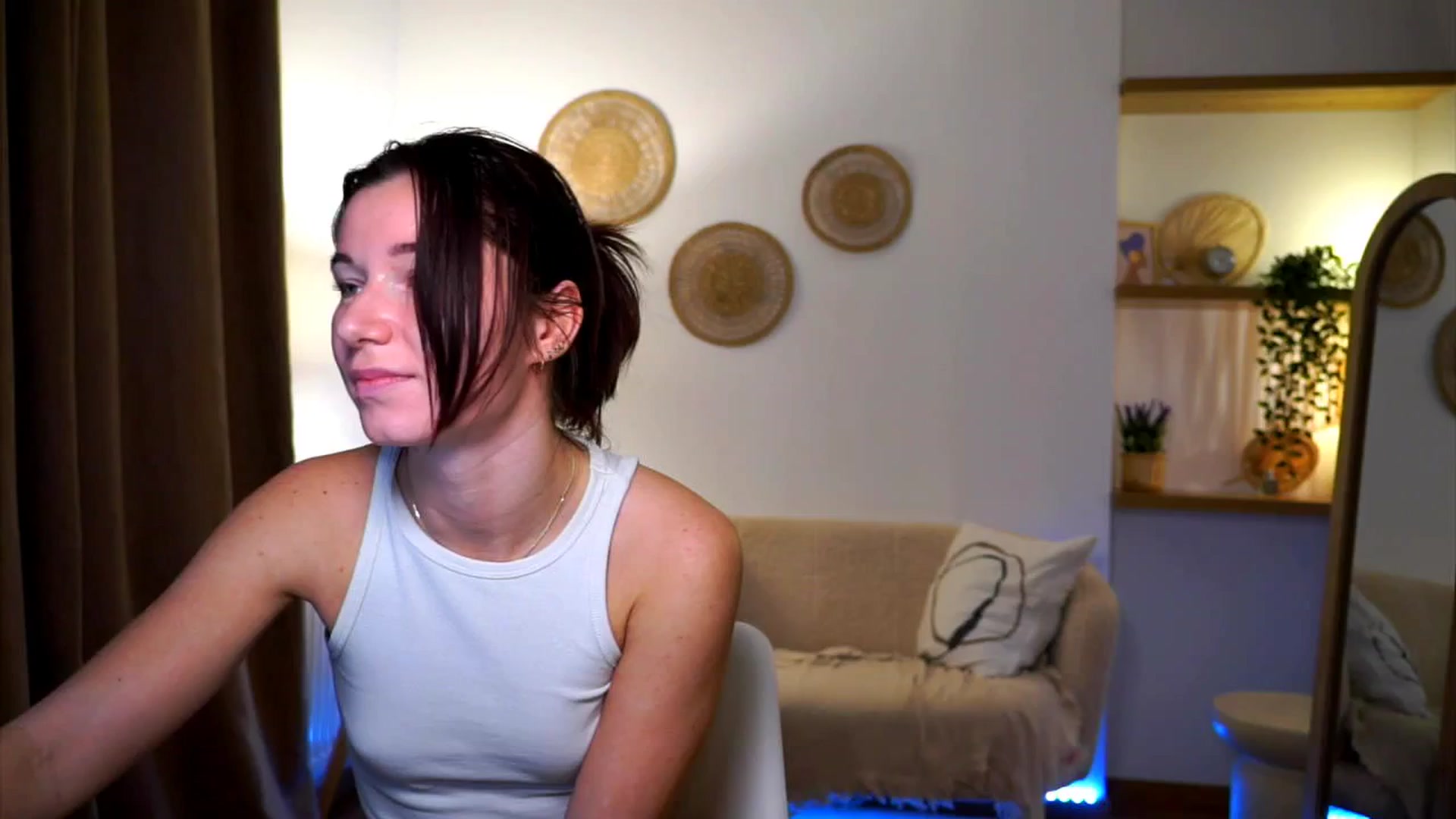 Gallery image thumbnail from Petite_Peach_'s myfreecams stream on, 02/28/2025, 17:16 image 11 of 20