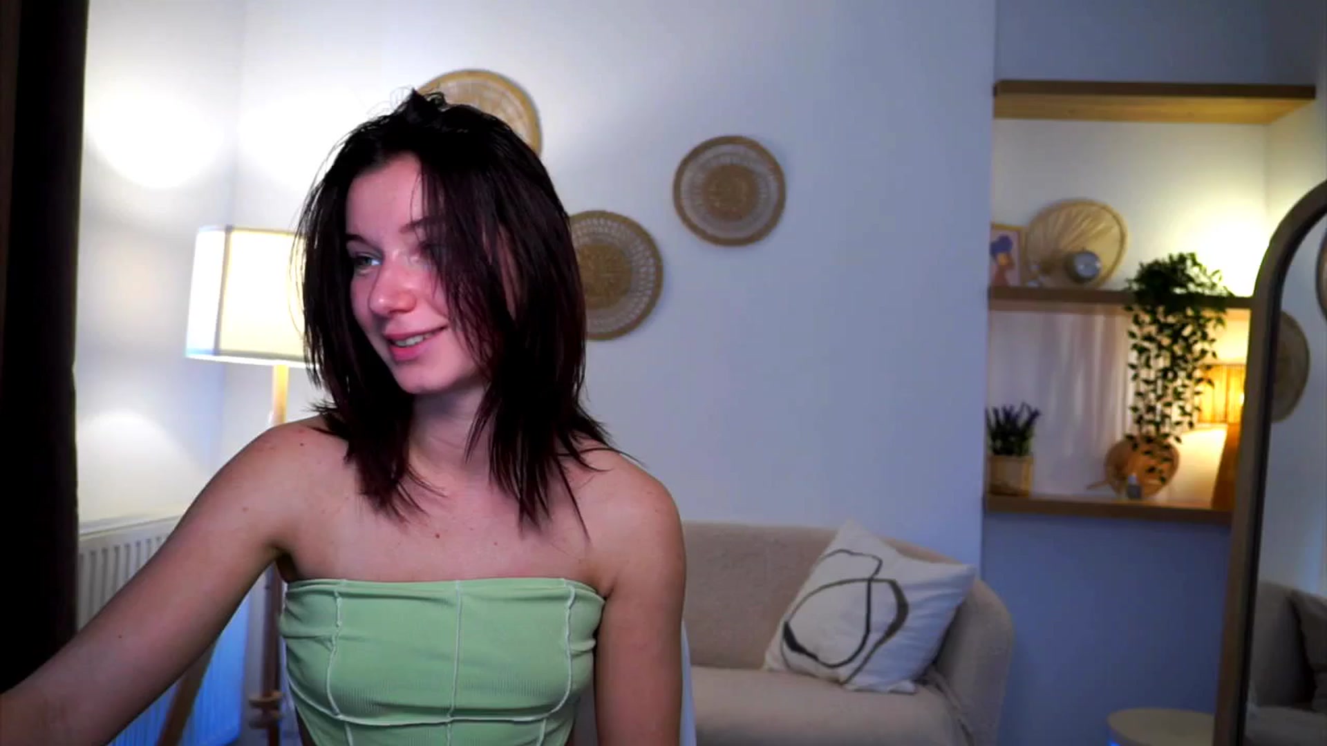 Gallery image thumbnail from Petite_Peach_'s myfreecams stream on, 03/05/2025, 13:00 image 6 of 20