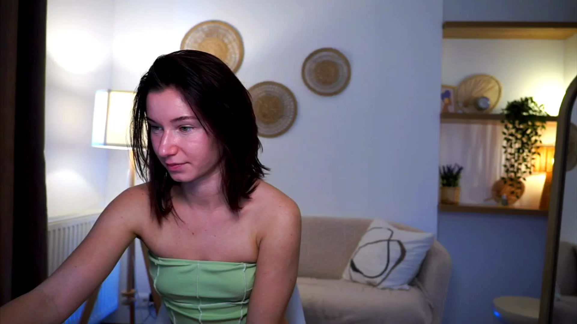 Gallery image thumbnail from Petite_Peach_'s myfreecams stream on, 03/05/2025, 13:00 image 12 of 20
