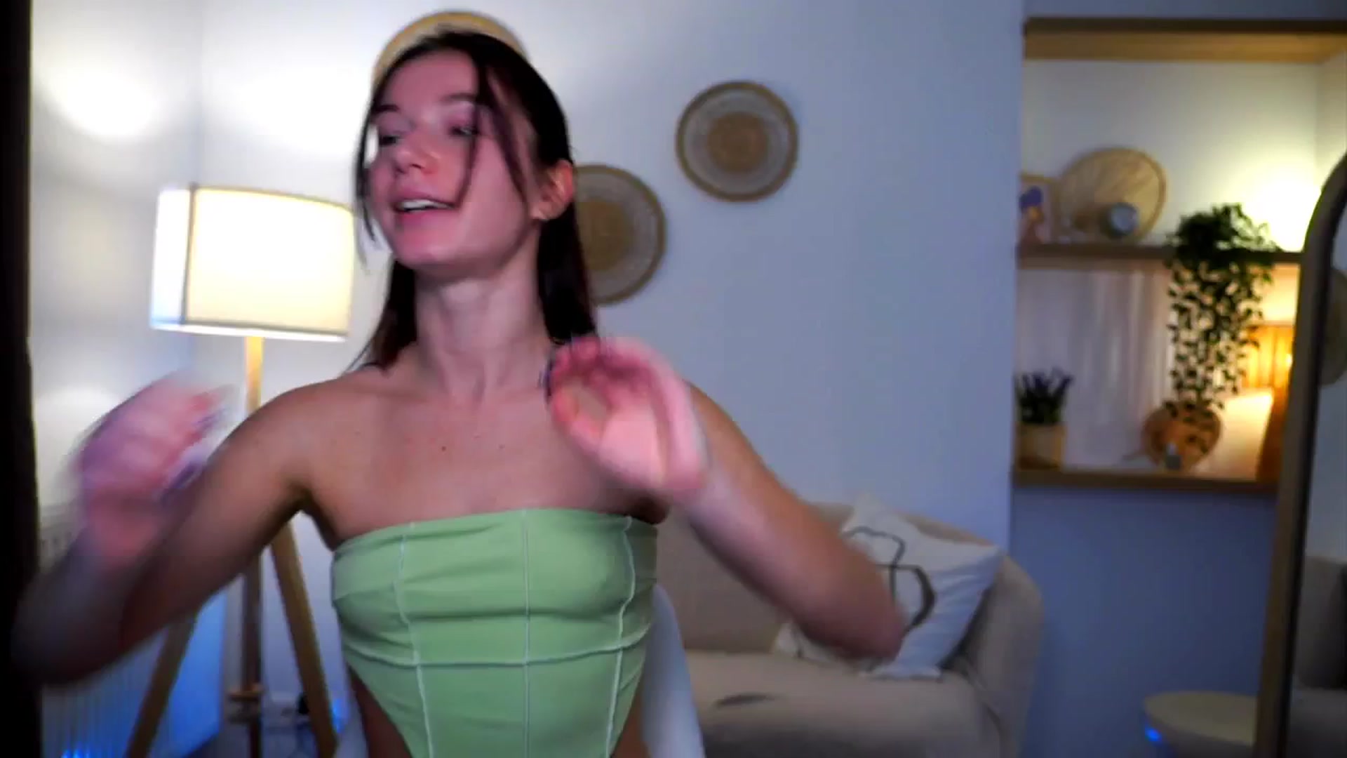 Gallery image thumbnail from Petite_Peach_'s myfreecams stream on, 03/05/2025, 13:00 image 1 of 20