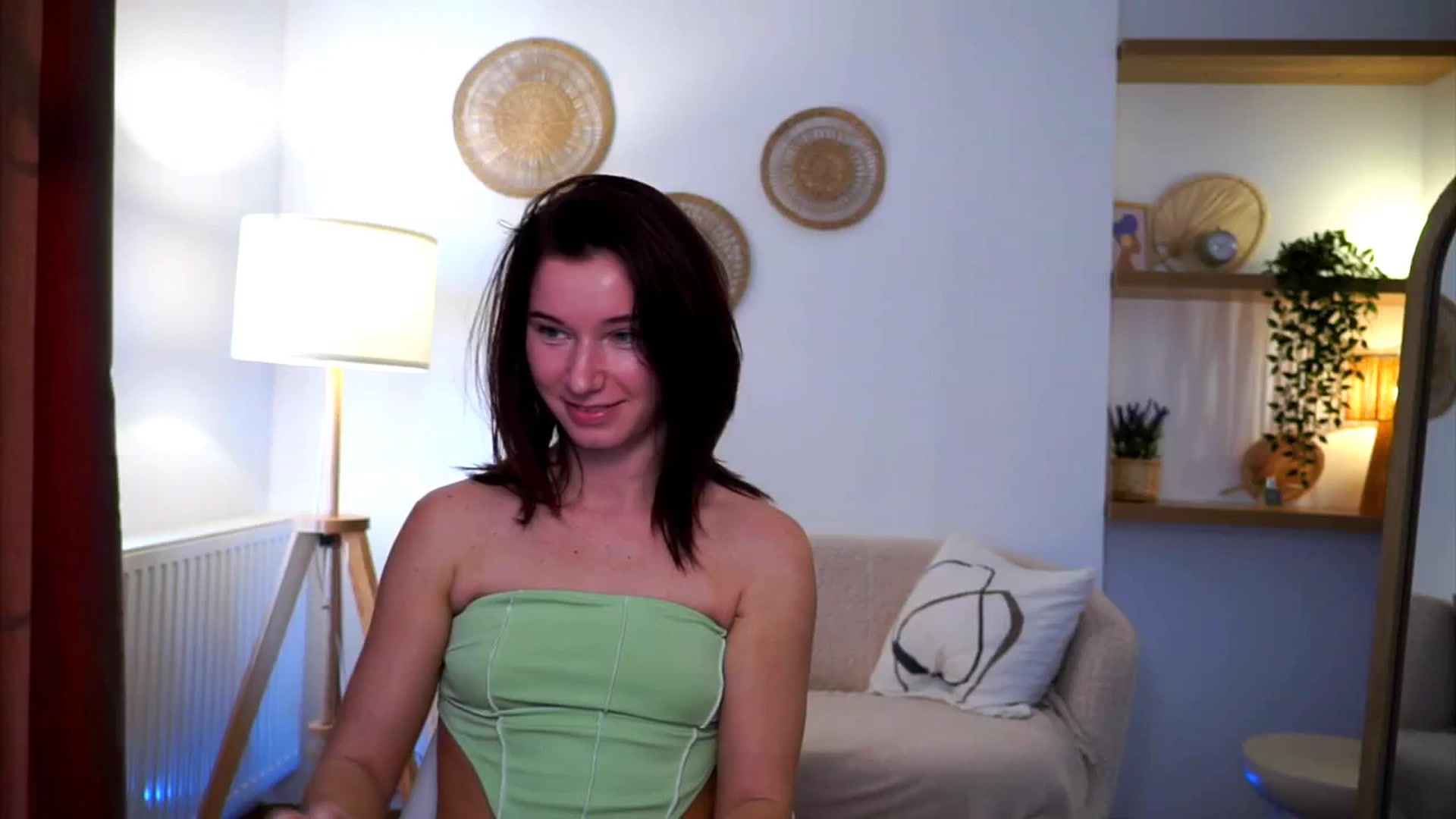 Gallery image thumbnail from Petite_Peach_'s myfreecams stream on, 03/05/2025, 14:35 image 12 of 20