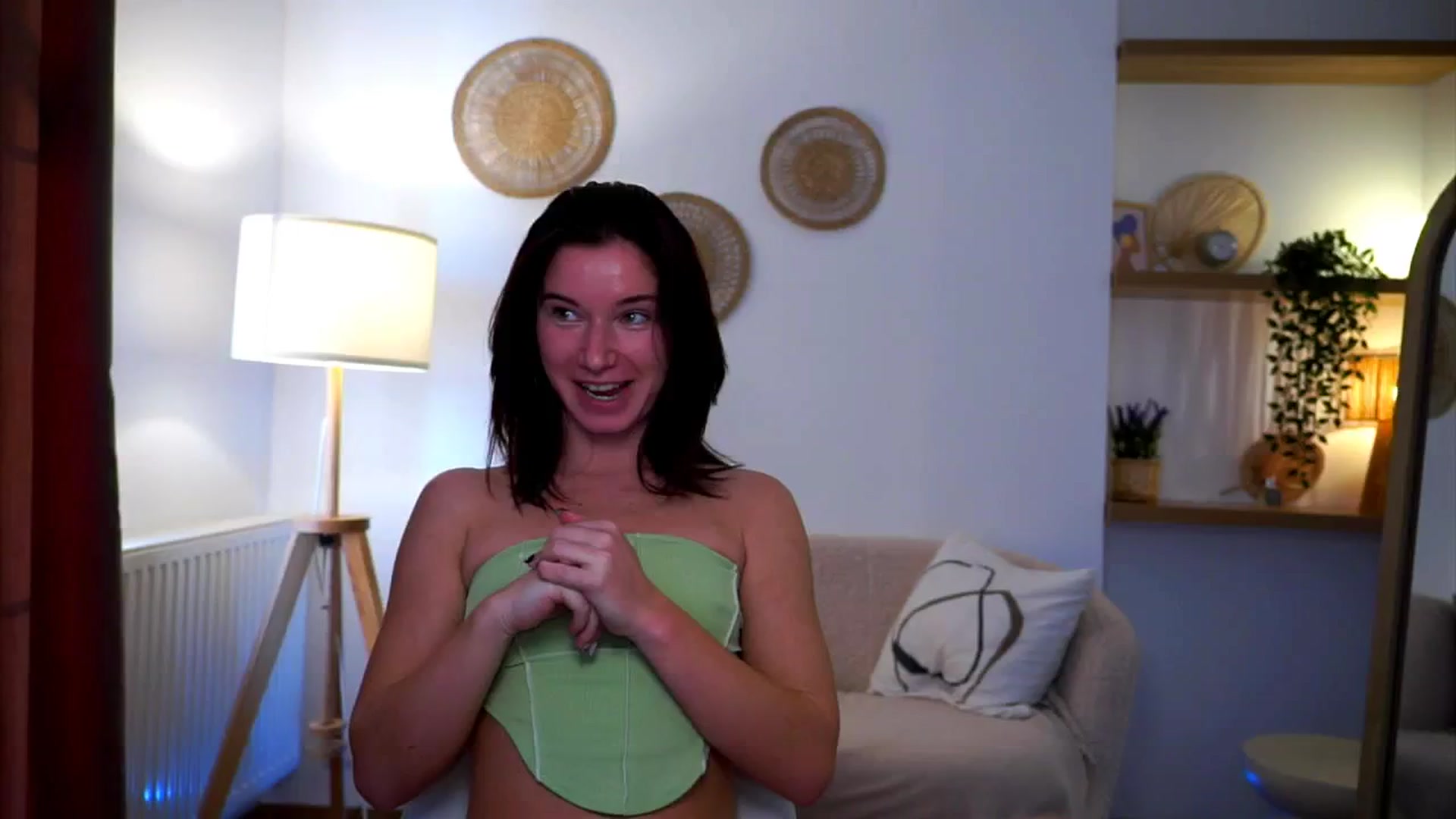 Gallery image thumbnail from Petite_Peach_'s myfreecams stream on, 03/05/2025, 14:35 image 15 of 20