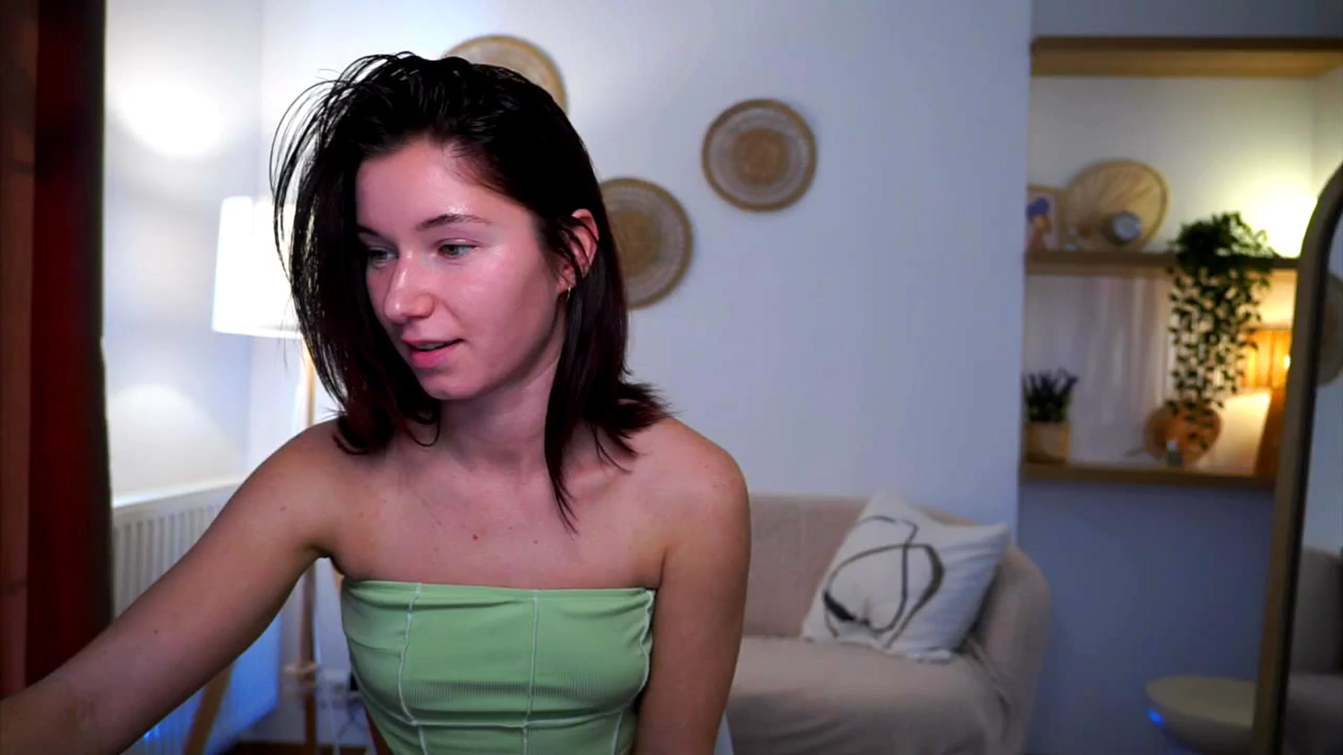 Gallery image thumbnail from Petite_Peach_'s myfreecams stream on, 03/05/2025, 14:35 image 9 of 20