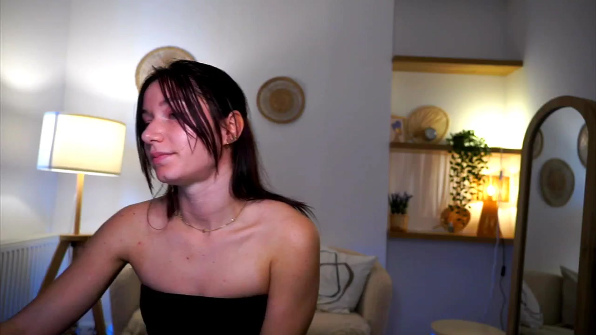 Gallery image thumbnail from Petite_Peach_'s myfreecams stream on, 03/09/2025, 11:49 image 3 of 20