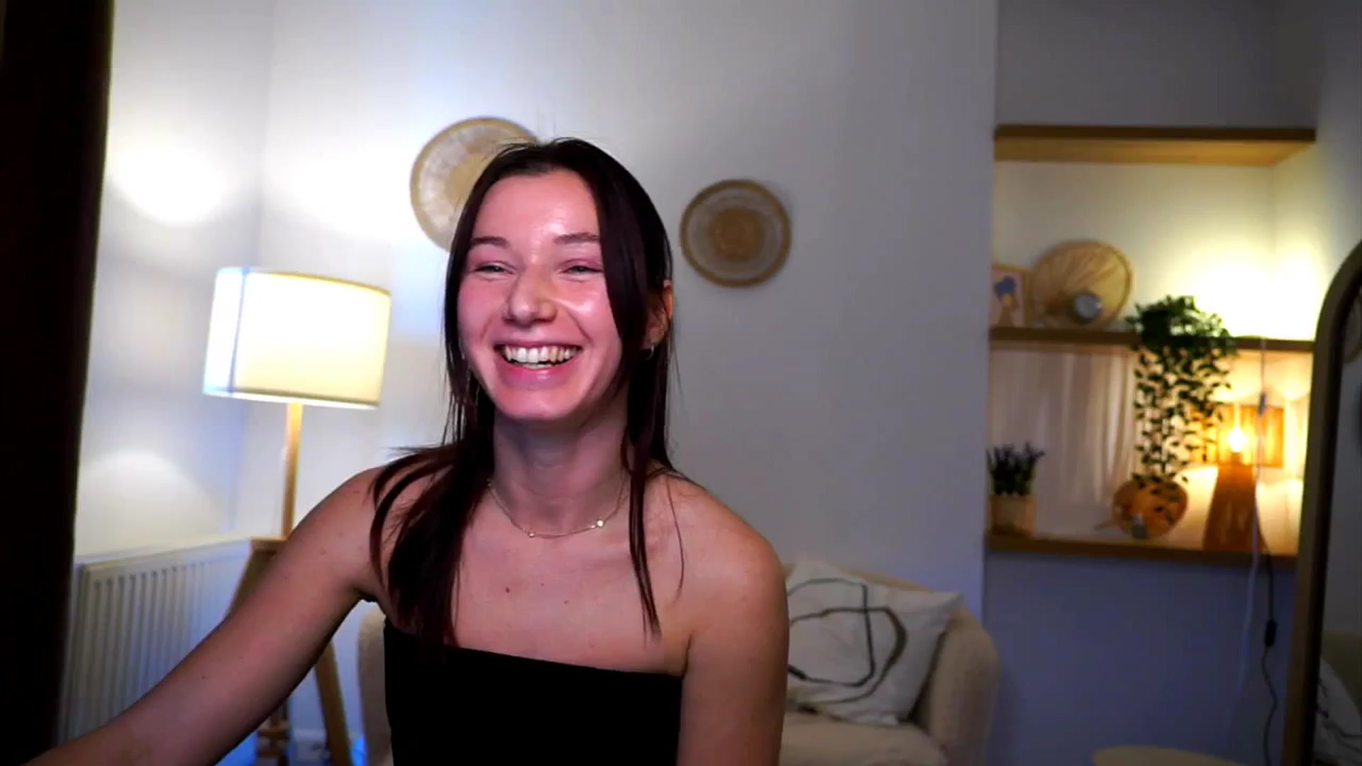 Gallery image thumbnail from Petite_Peach_'s myfreecams stream on, 03/09/2025, 11:49 image 11 of 20