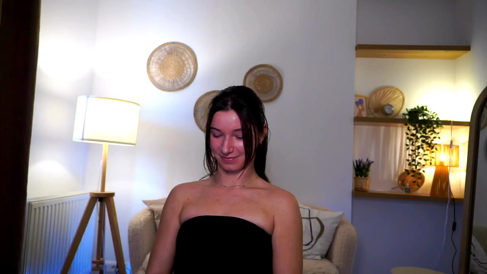 Gallery image thumbnail from Petite_Peach_'s myfreecams stream on, 03/09/2025, 11:49 image 6 of 20