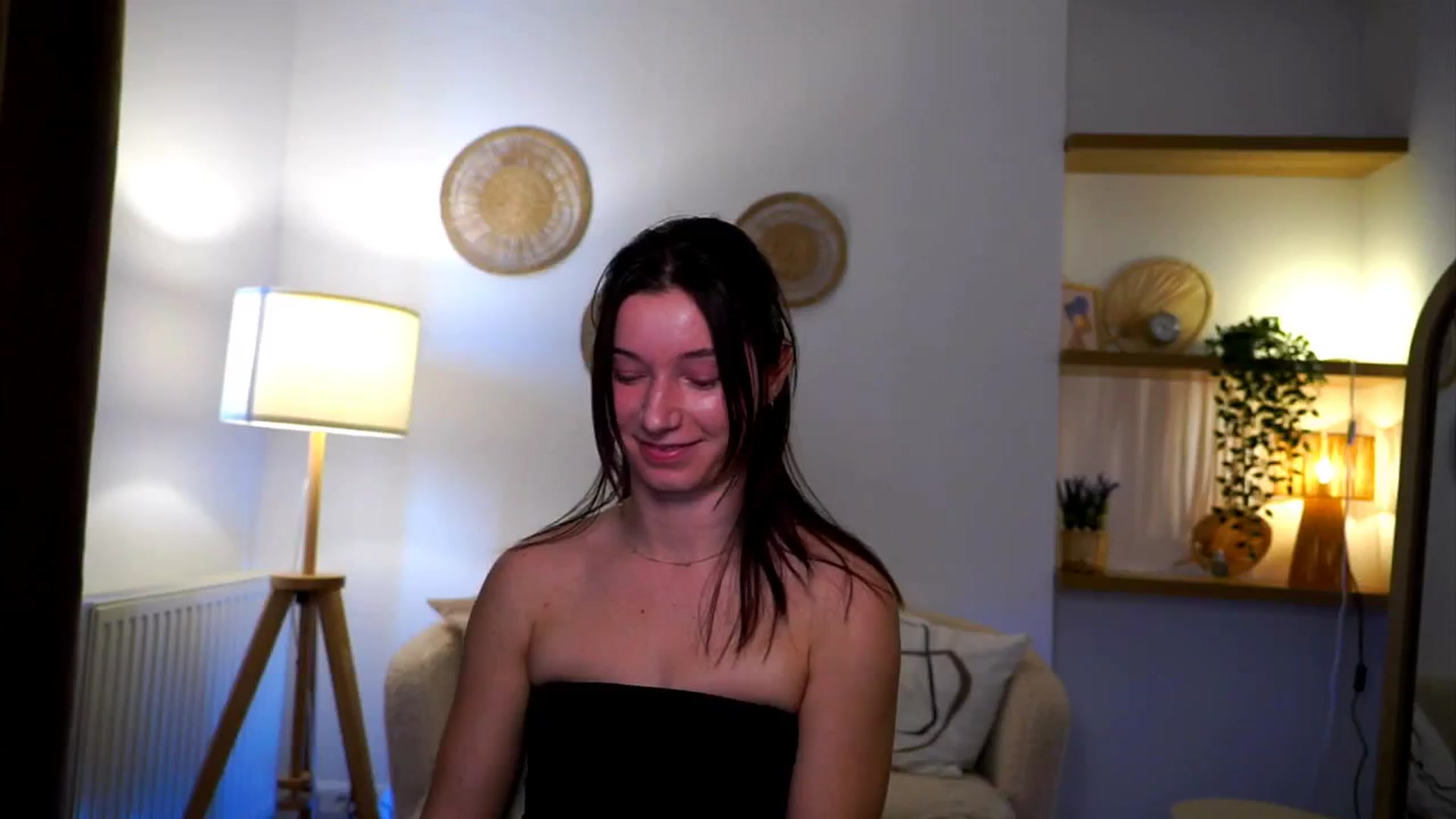 Gallery image thumbnail from Petite_Peach_'s myfreecams stream on, 03/09/2025, 11:49 image 4 of 20