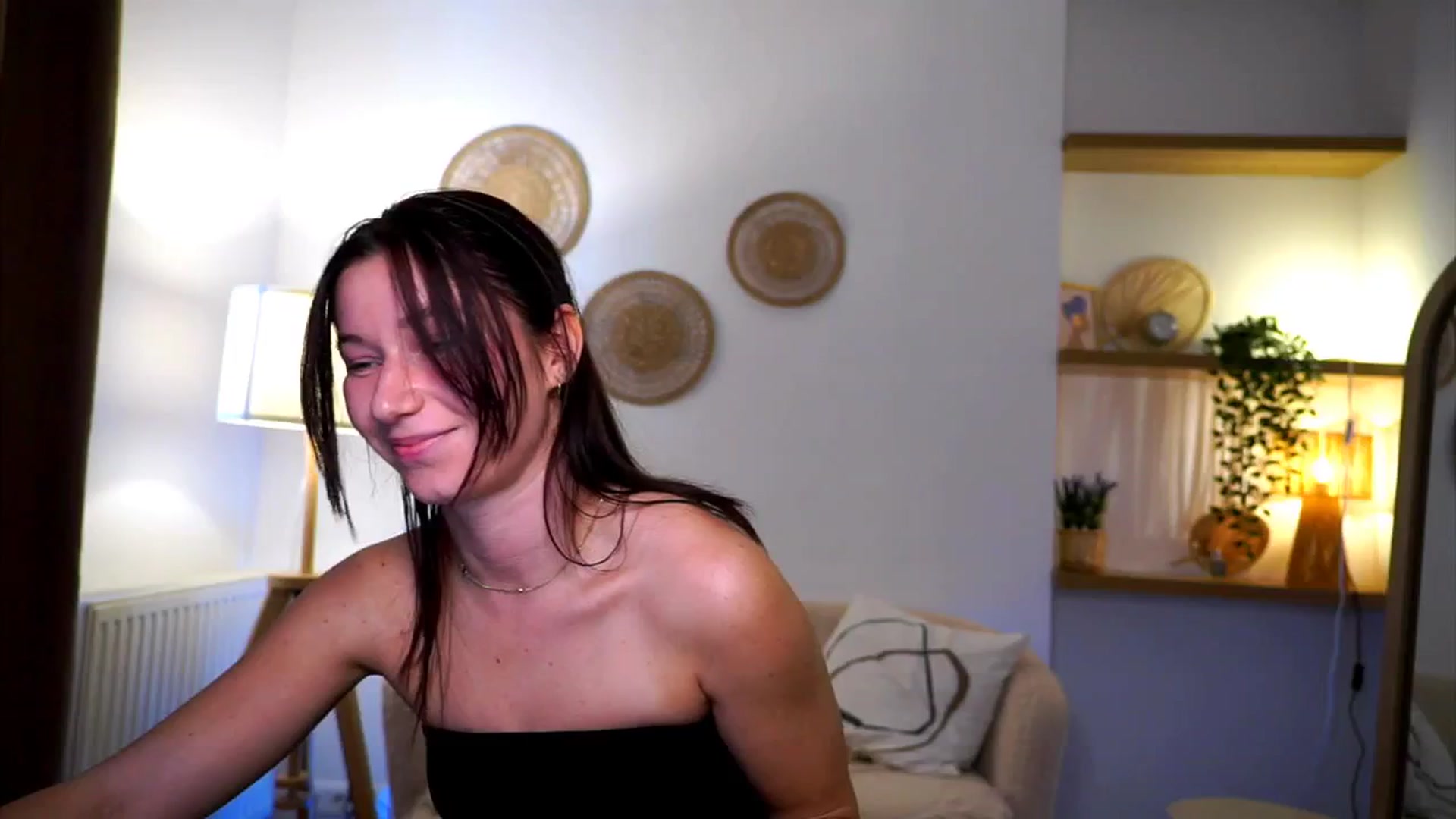 Gallery image thumbnail from Petite_Peach_'s myfreecams stream on, 03/09/2025, 11:49 image 8 of 20